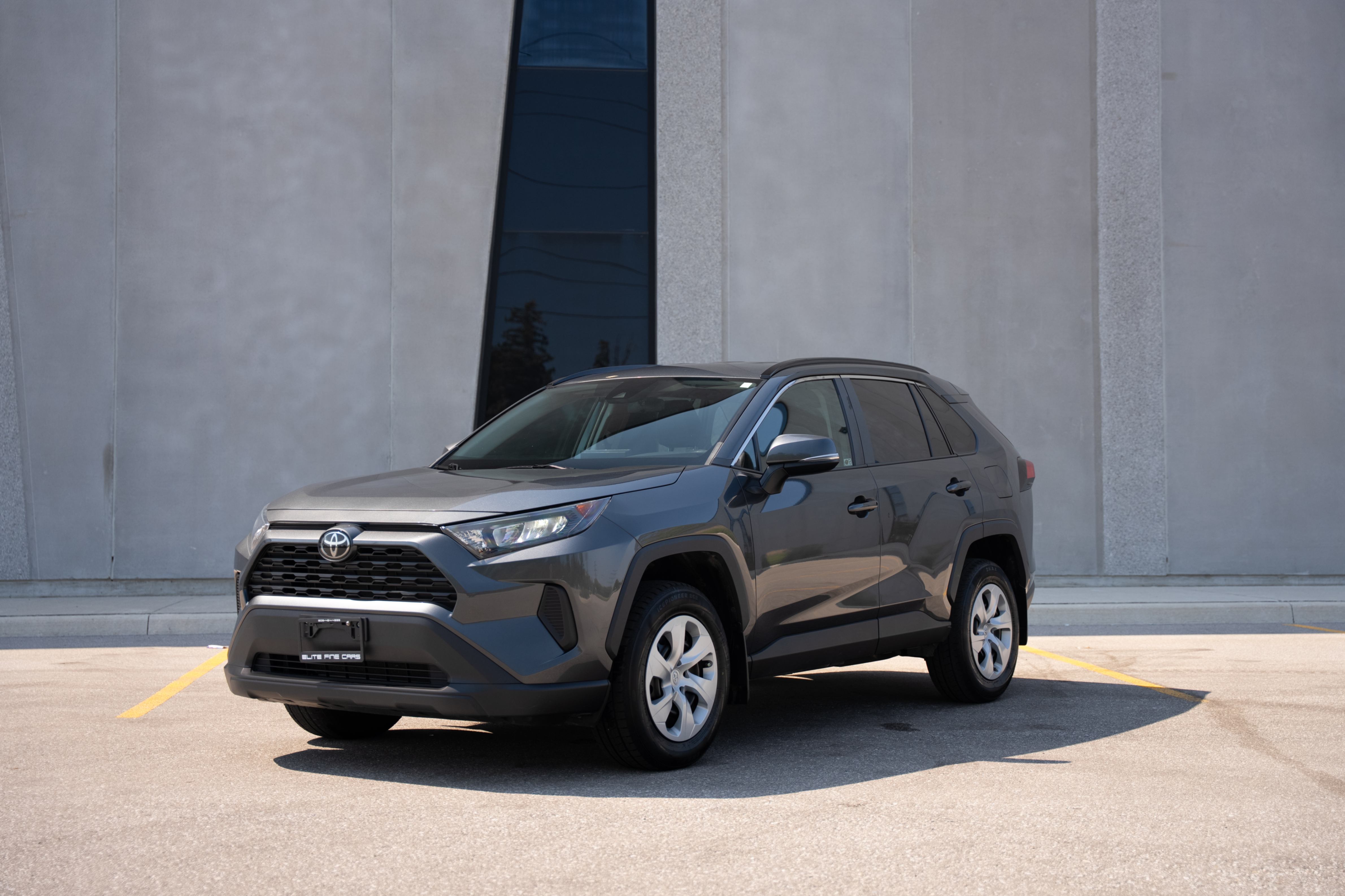 2020 Toyota RAV4 LE AWD|NO ACCIDENT|NAV|LANE DEPT|ADAPTIVE CRUISE|HEATED SEATS