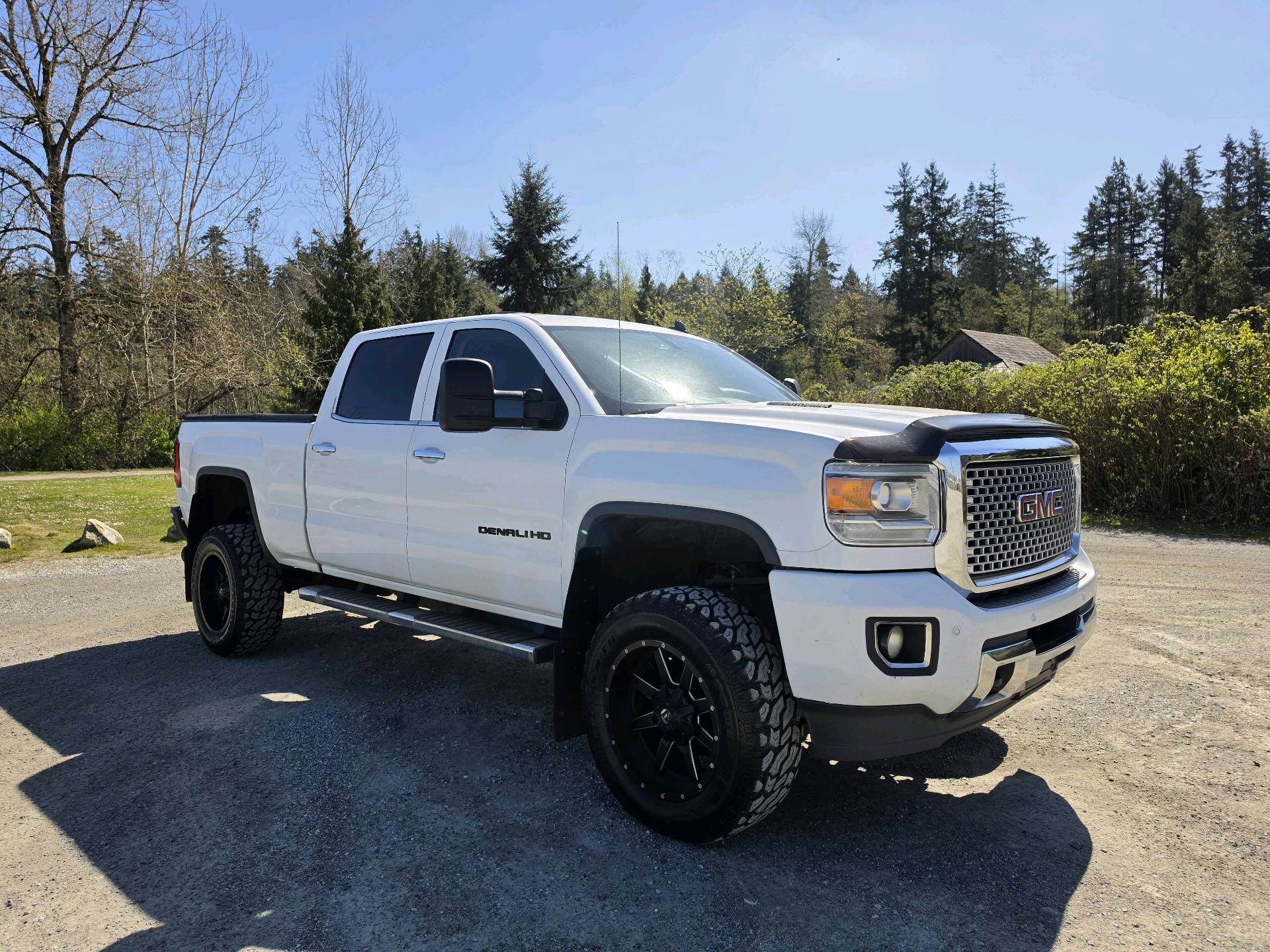 2015 GMC Sierra 3500HD Denali Crew Cab LB DRW 4WD