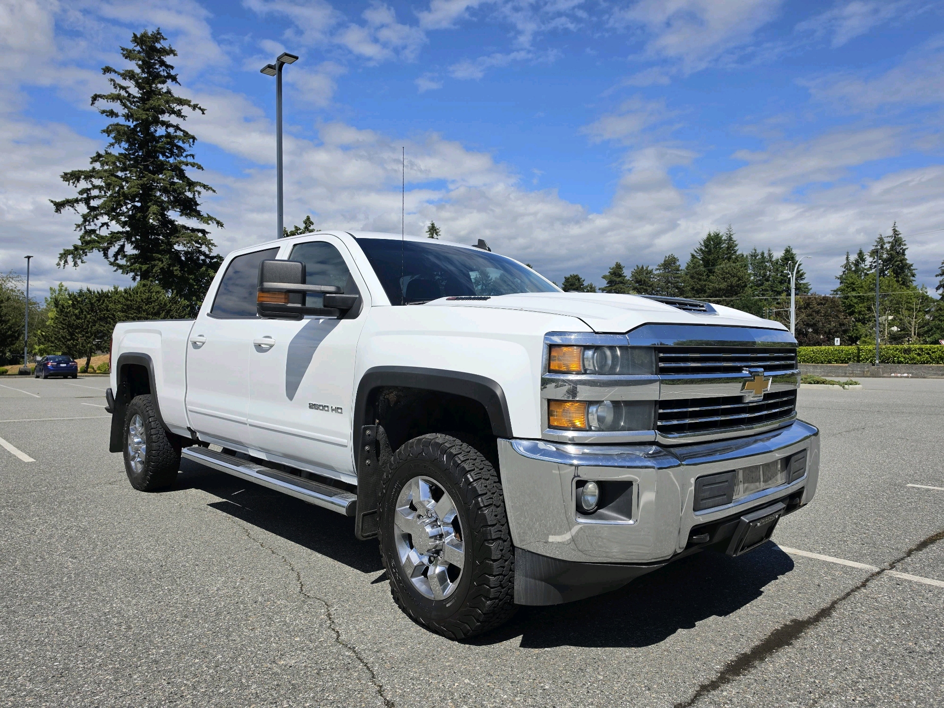2018 Chevrolet Silverado 2500HD LT Crew Cab 4WD