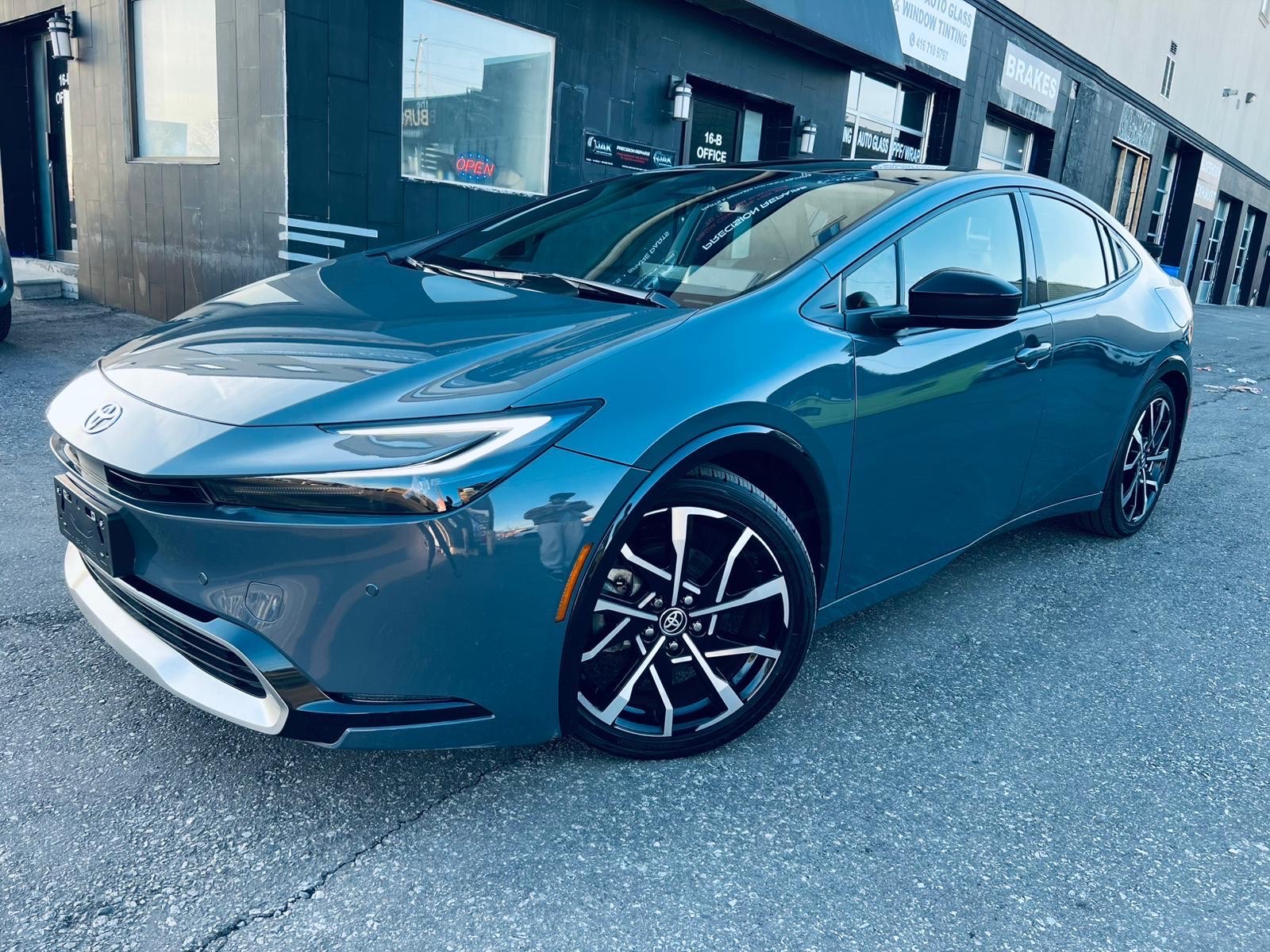 2025 Toyota Prius Plug-In Hybrid XSE FWD