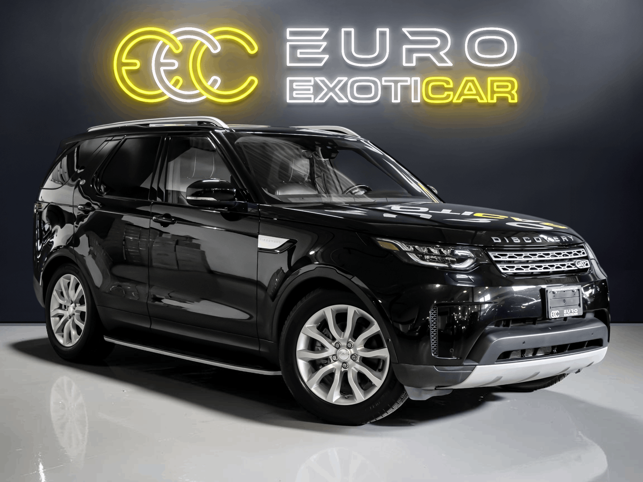 Black 2020 Land Rover Discovery SUV / Crossover Automatic