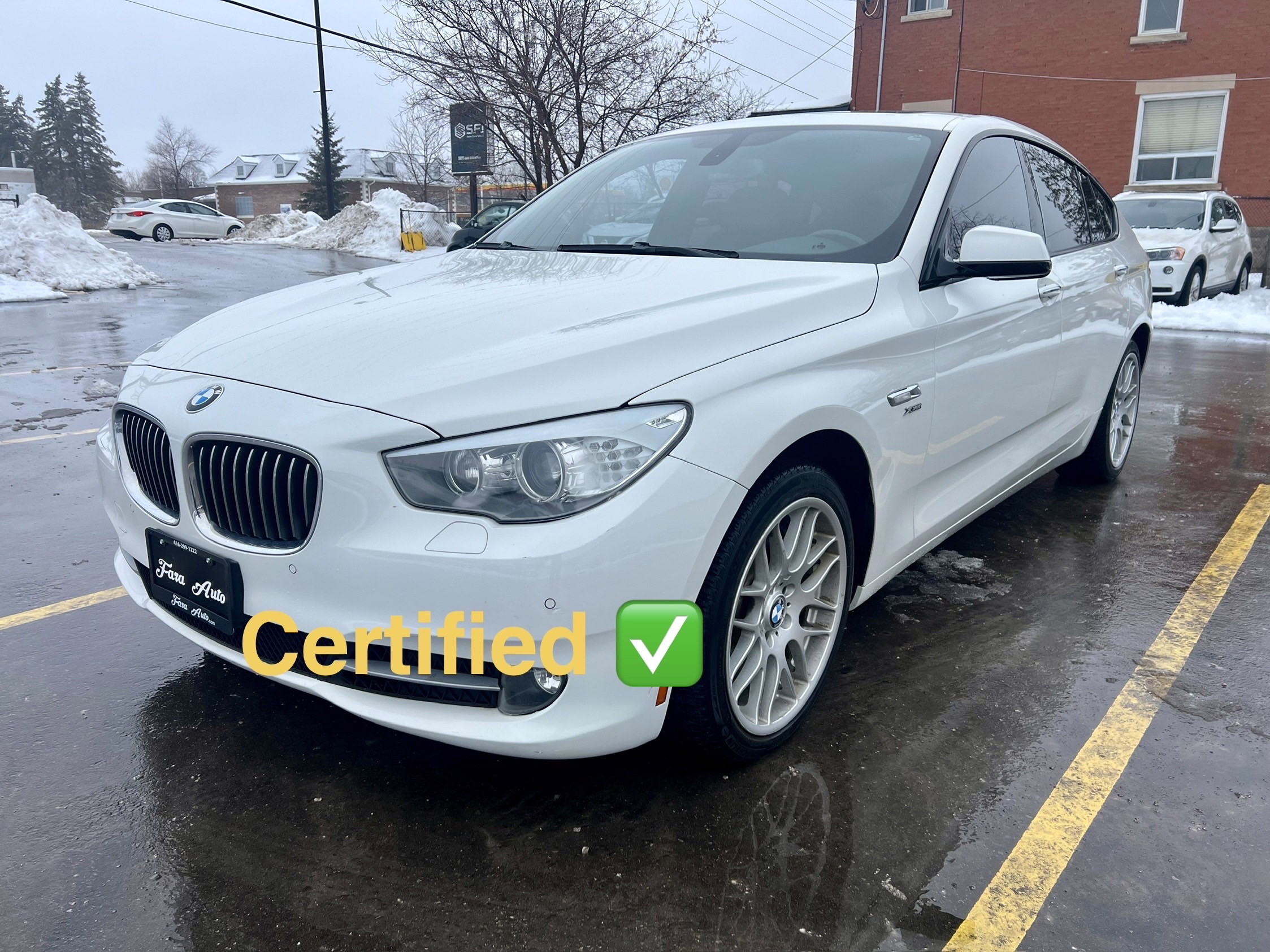 BMW 5 Series Gran Turismo 535i xDrive AWD 2011