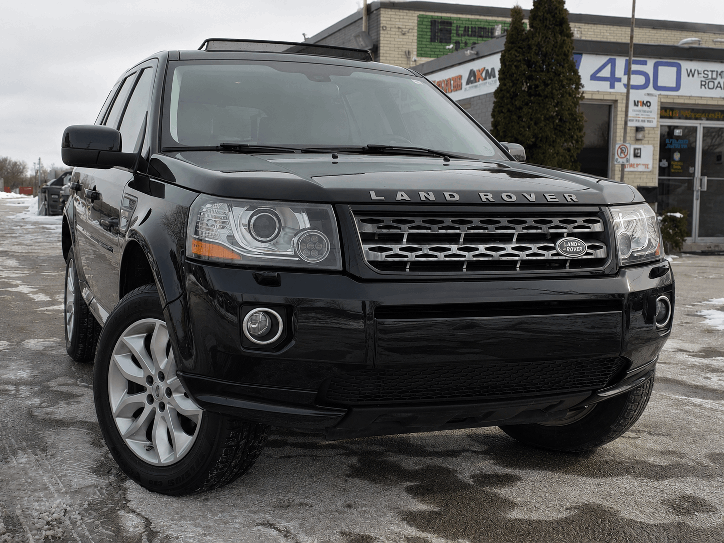 Black 2014 Land Rover LR2 SE AWD SUV / Crossover Automatic
