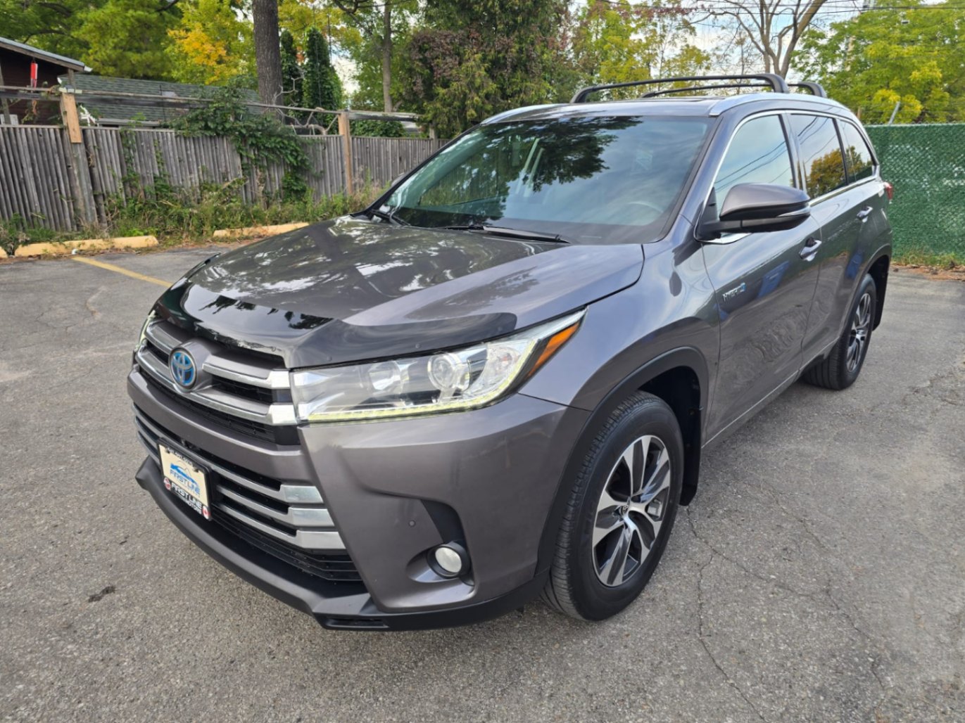 Gray 2018 Toyota Highlander Hybrid SUV / Crossover All-Wheel Drive Automatic
