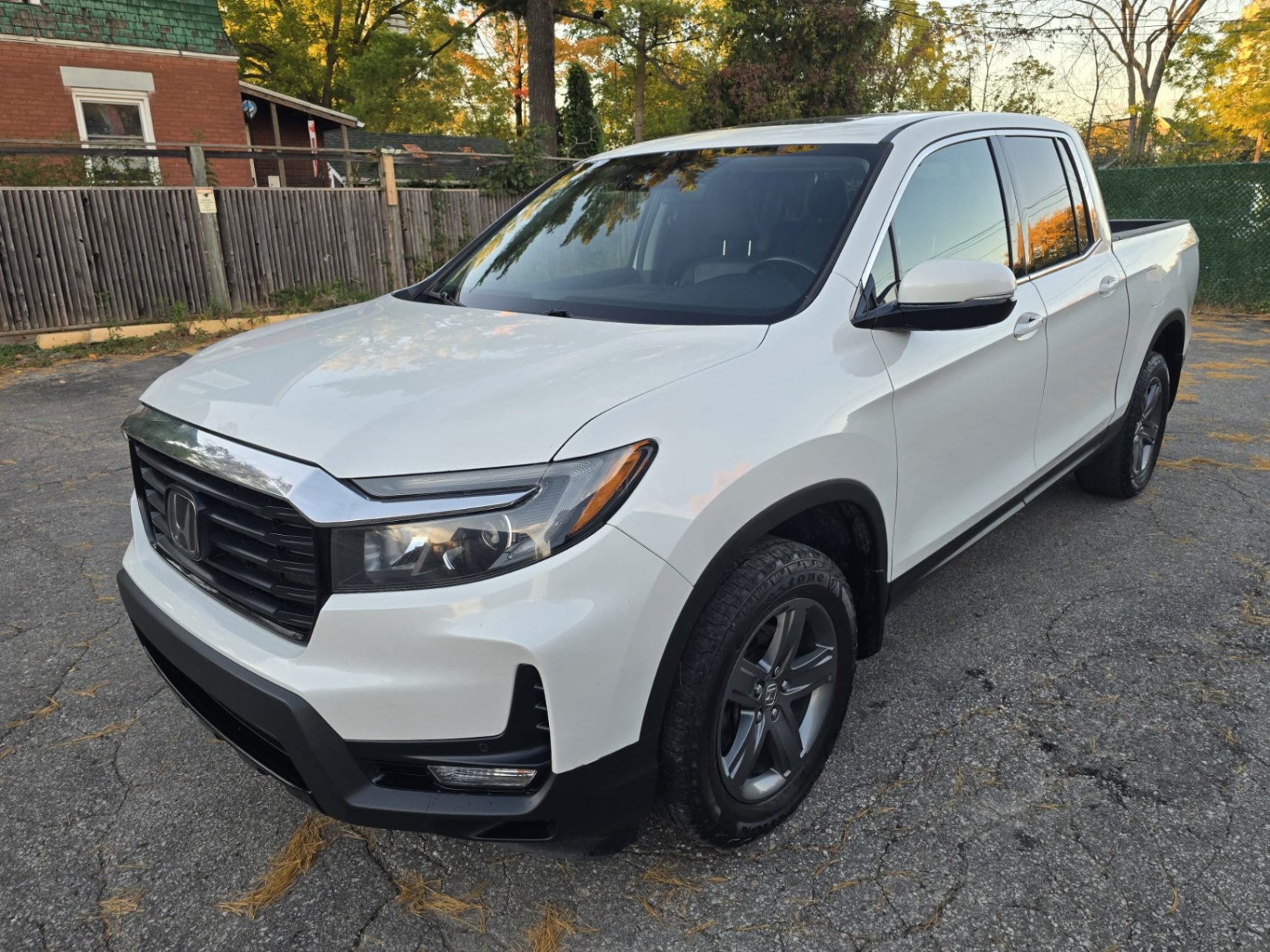 White 2022 Honda Ridgeline Pickup Truck  Automatic