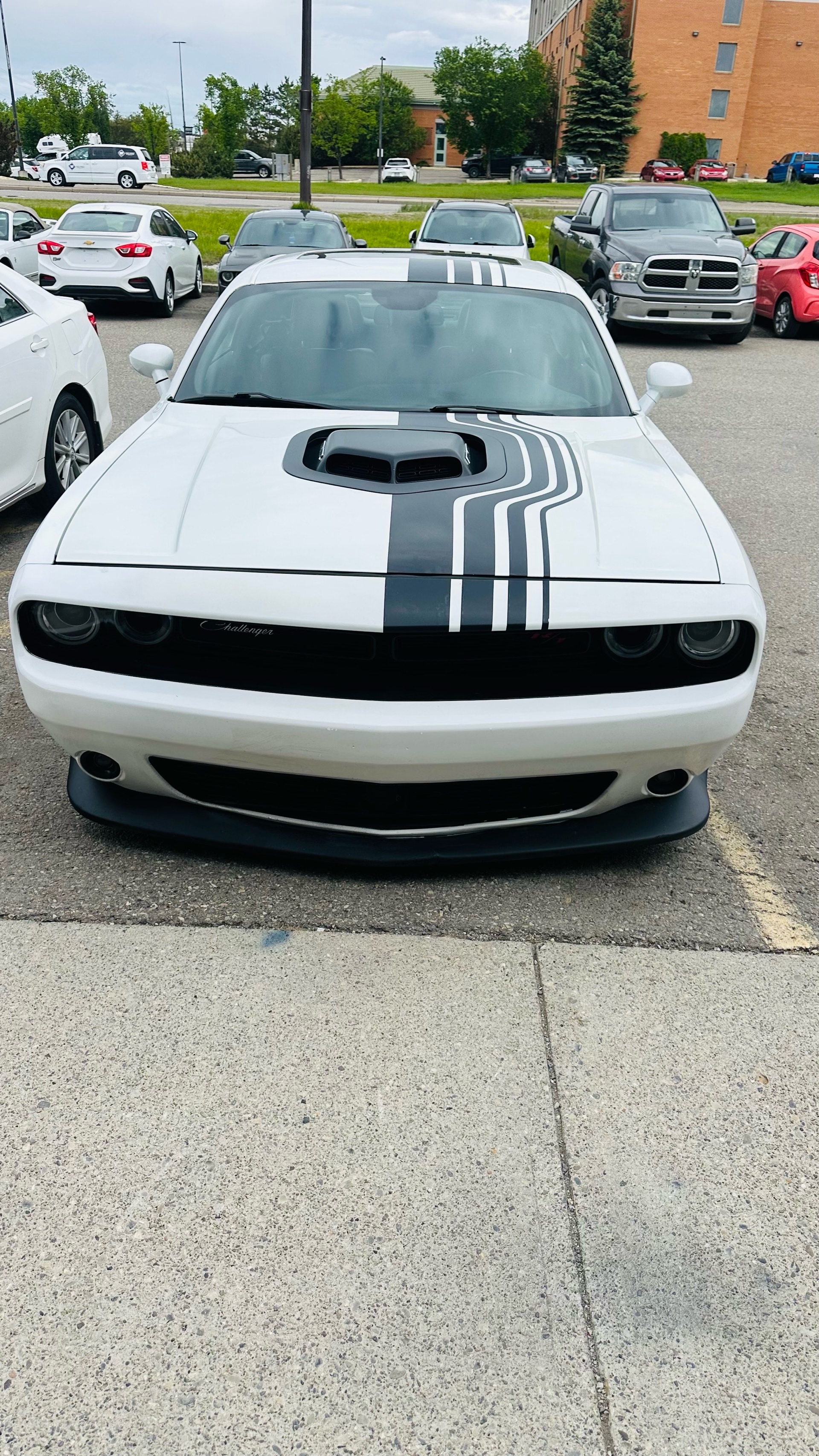 White 2018 Dodge Challenger R/T Shaker RWD Coupe Rear-Wheel Drive Automatic