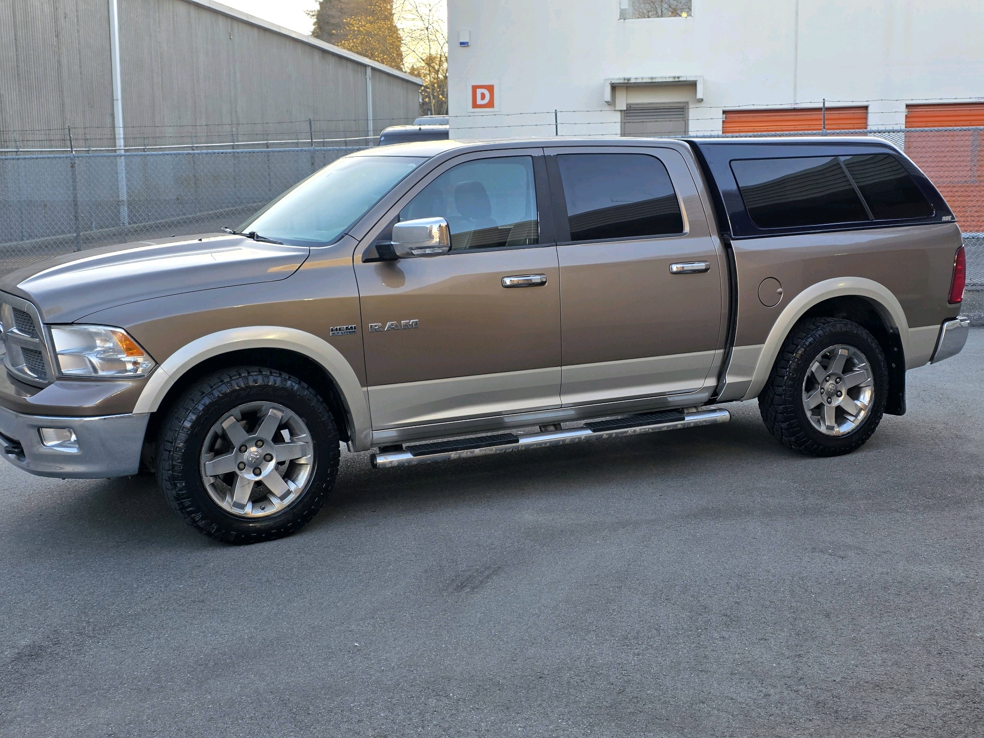 2009 Dodge RAM 1500 Laramie Crew Cab 4WD