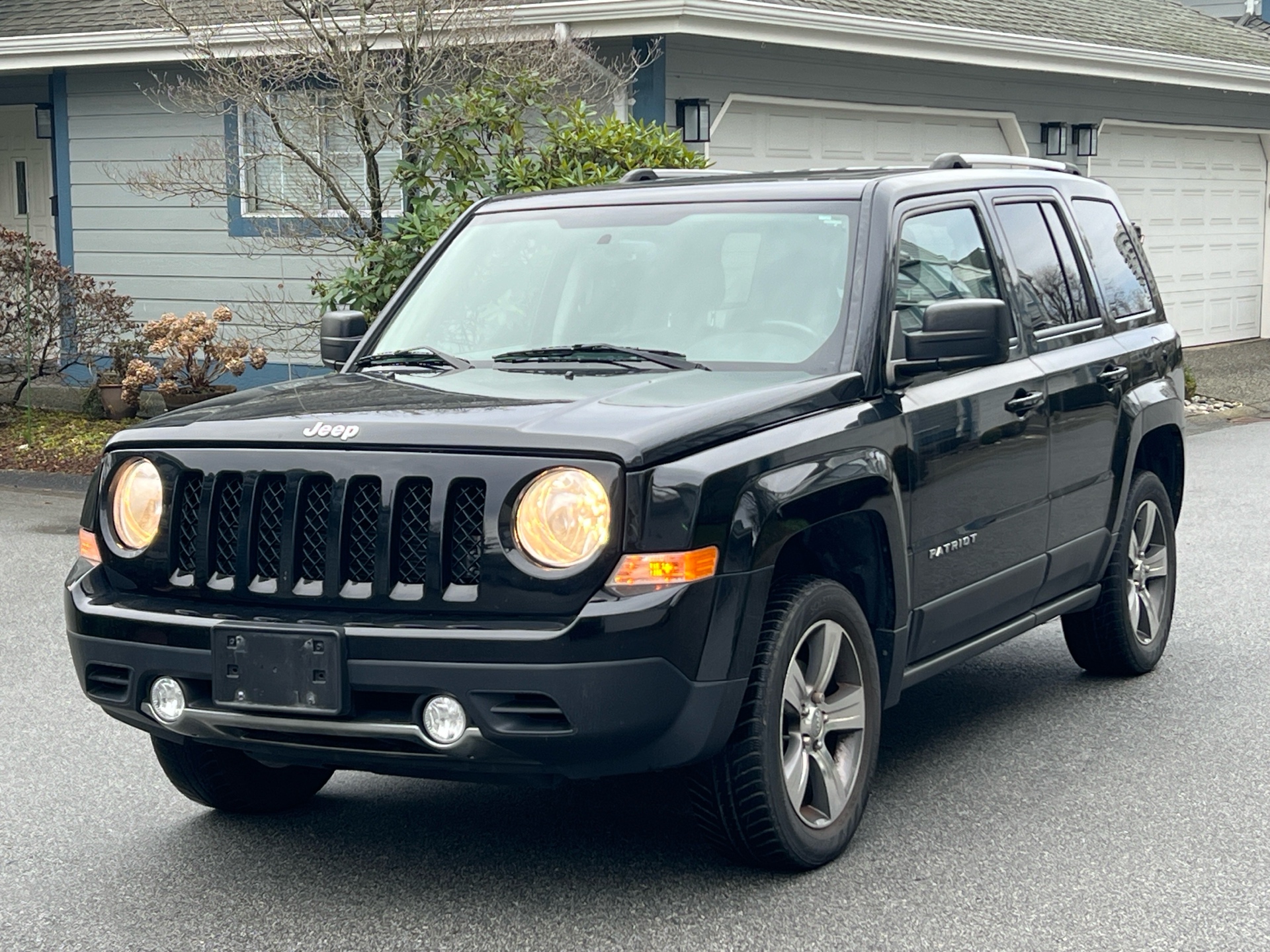 Black 2016 Jeep Patriot SUV / Crossover Four-Wheel Drive Automatic