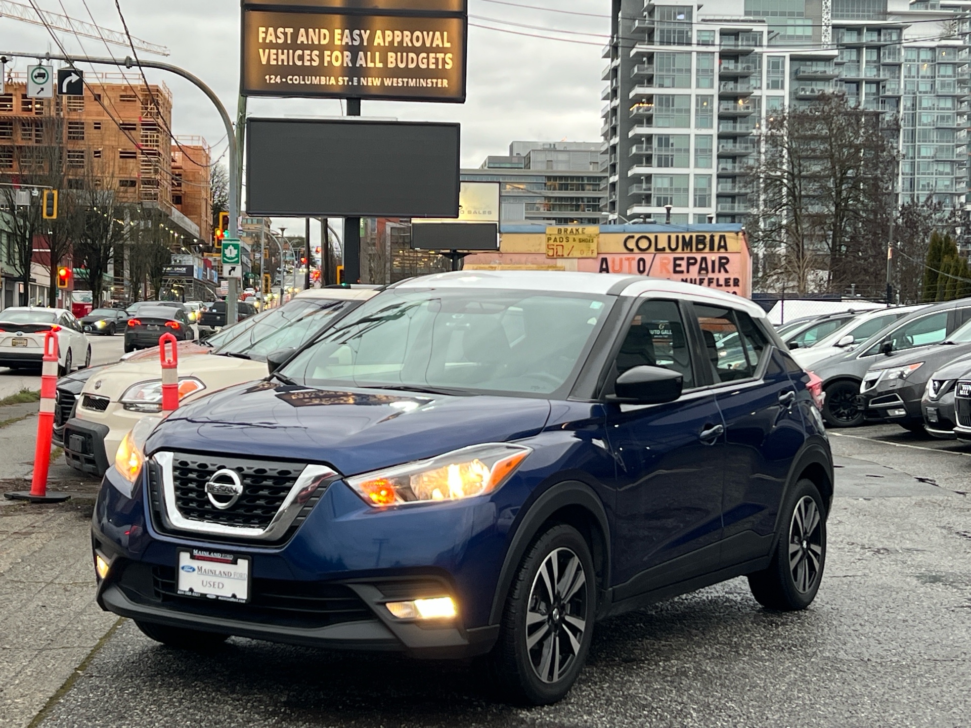 Blue 2019 Nissan Kicks SUV / Crossover Front-Wheel Drive Automatic