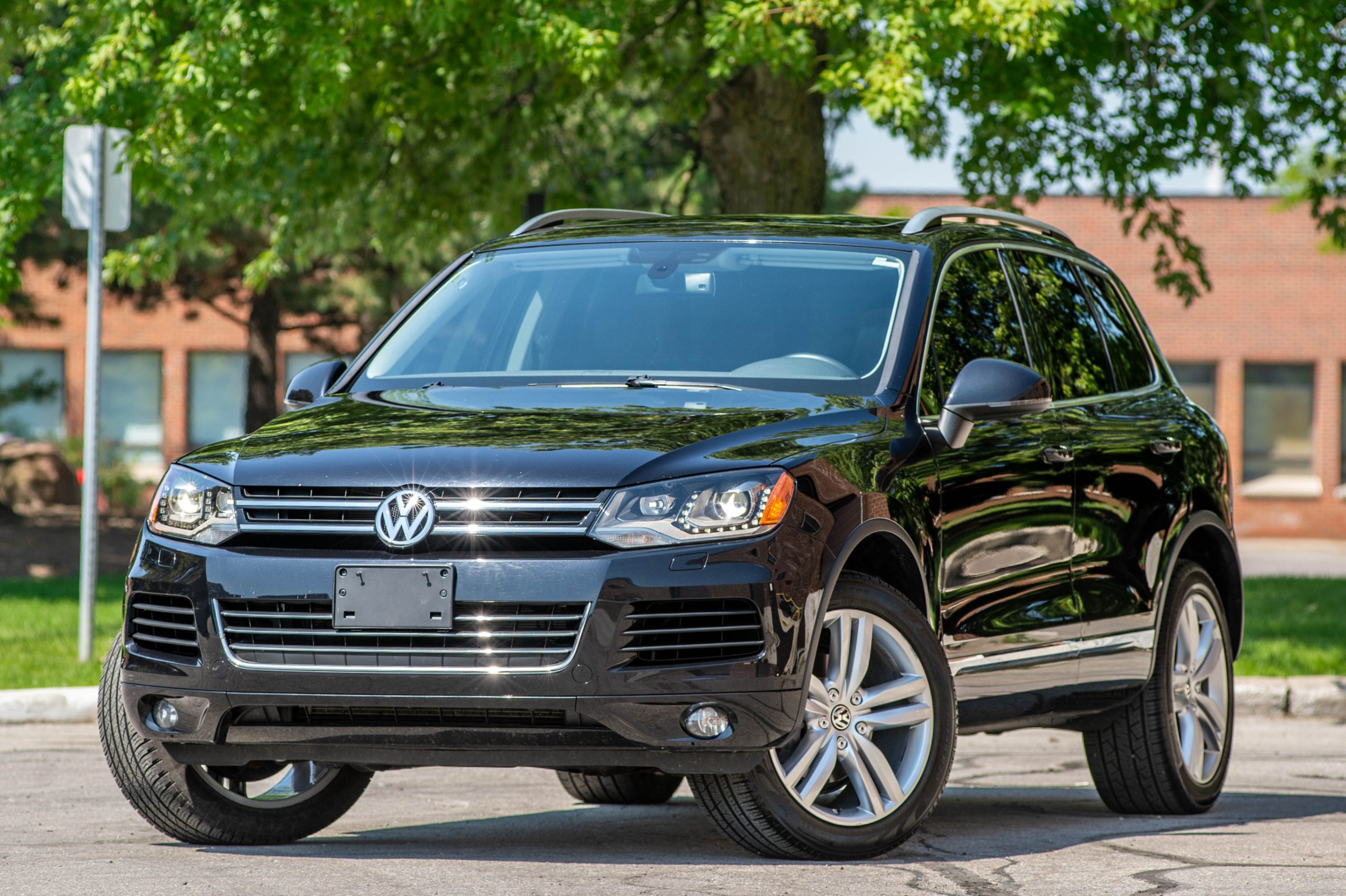 Black 2011 Volkswagen Touareg SUV / Crossover Automatic