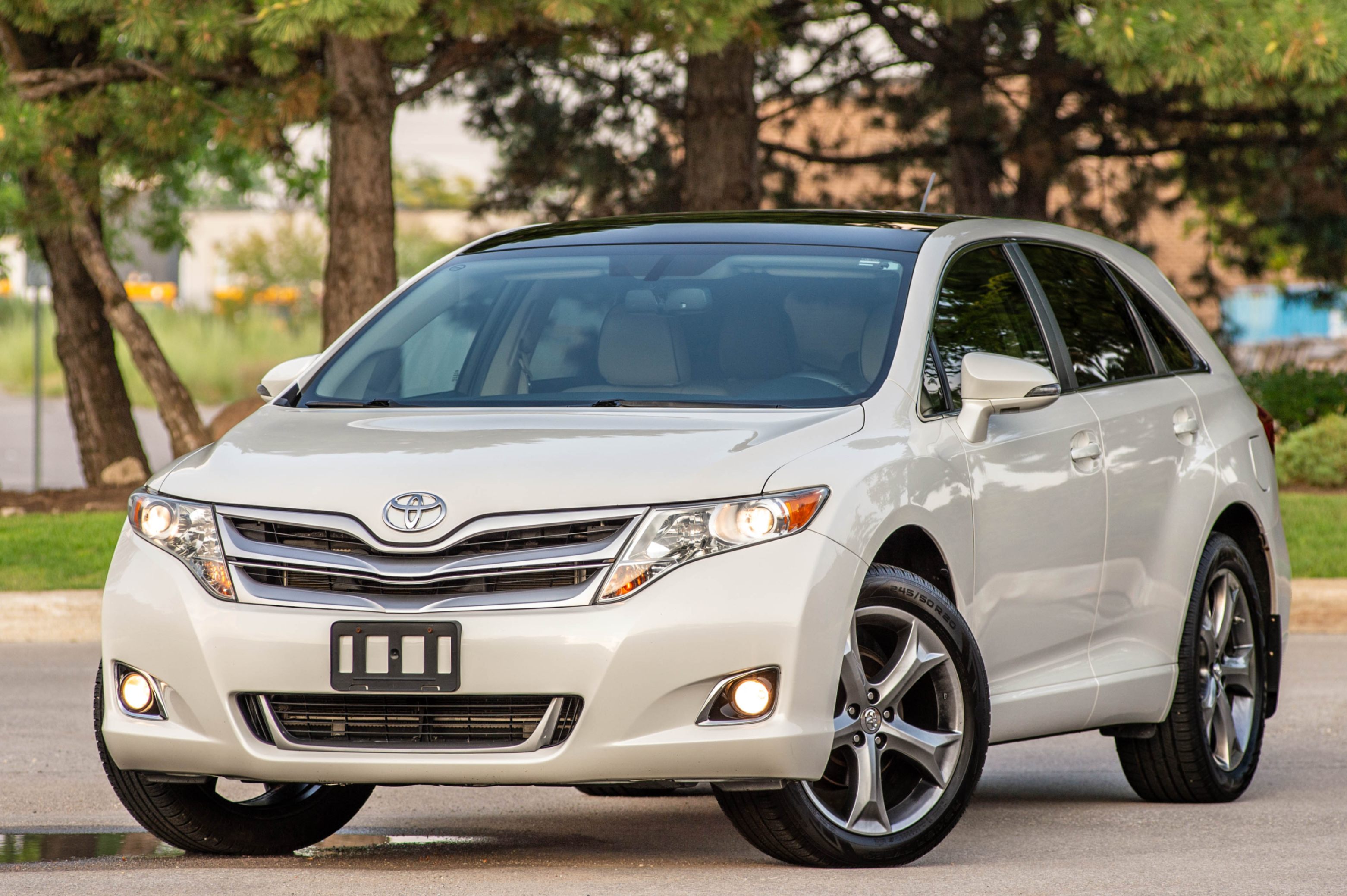 White 2015 Toyota Venza SUV / Crossover All-Wheel Drive Automatic