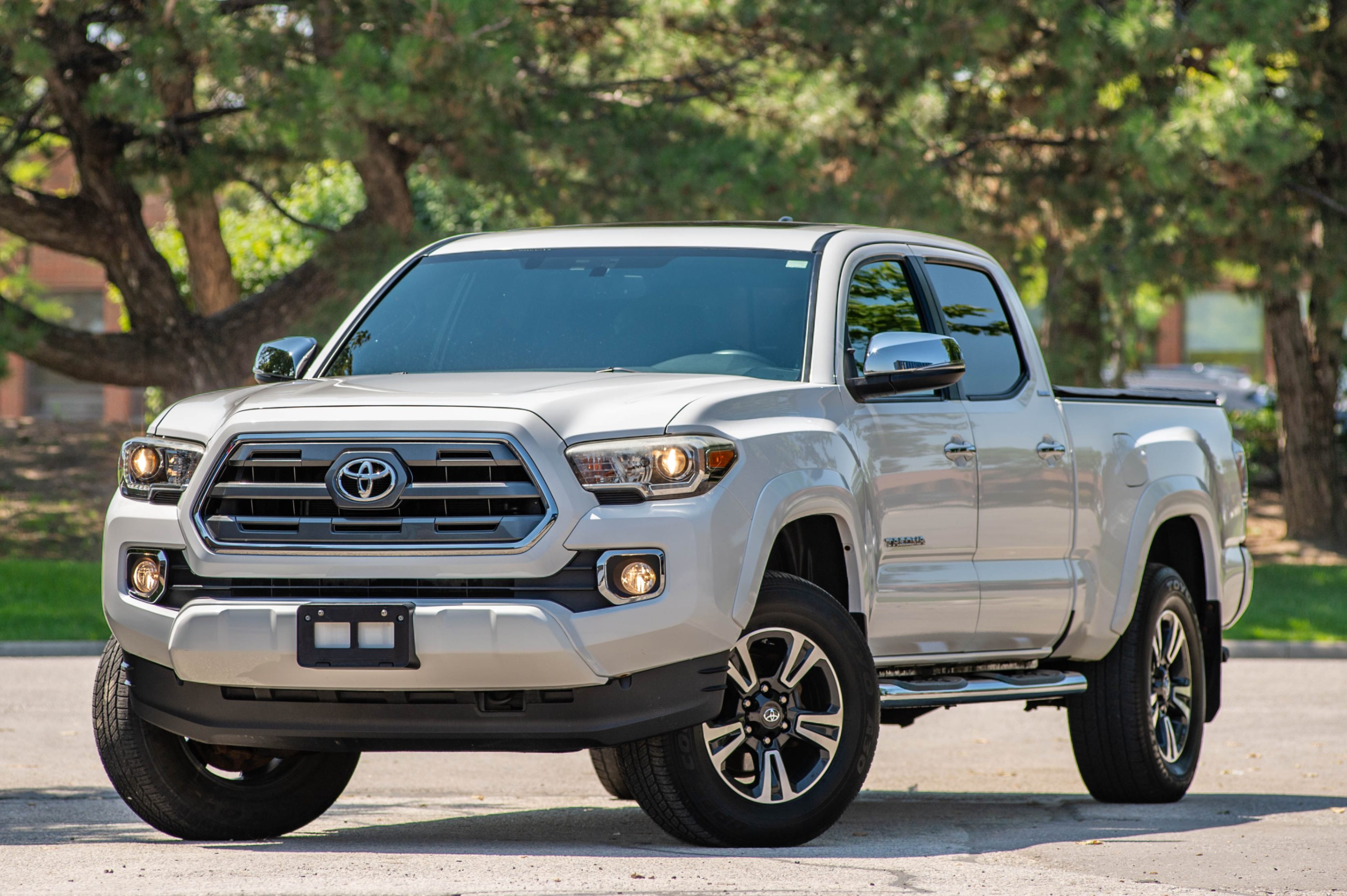 White 2017 Toyota Tacoma Pickup Truck Automatic