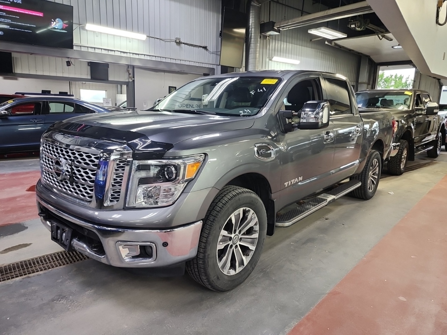 Gray 2017 Nissan Titan SL Crew Cab 4WD Pickup Truck Four-Wheel Drive Automatic