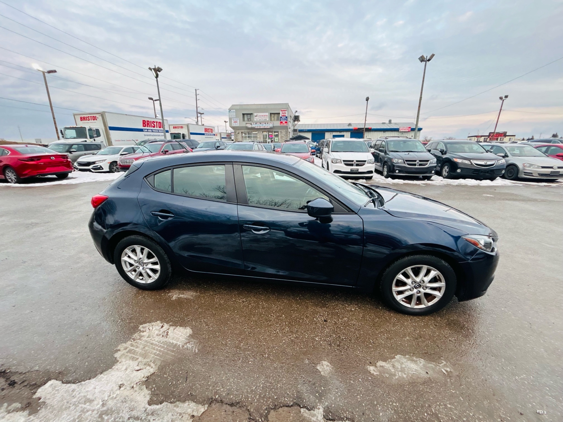 /hakimautosale/2015-Mazda-Mazda3-9848232208412413.jpg
