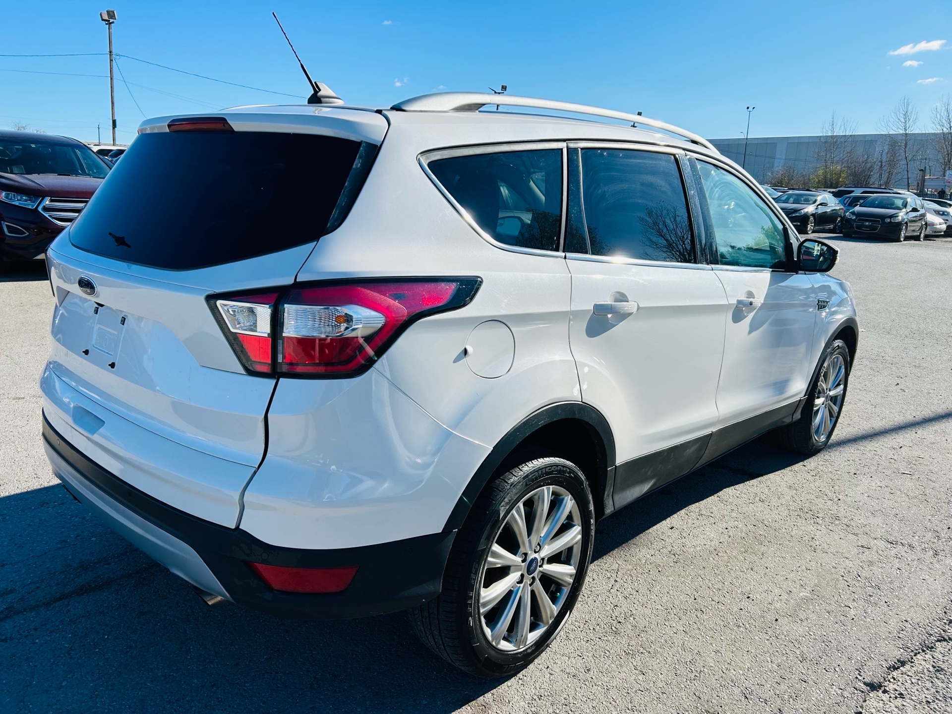 /hakimautosale/2018-Ford-Escape-24924518846784904.jpg