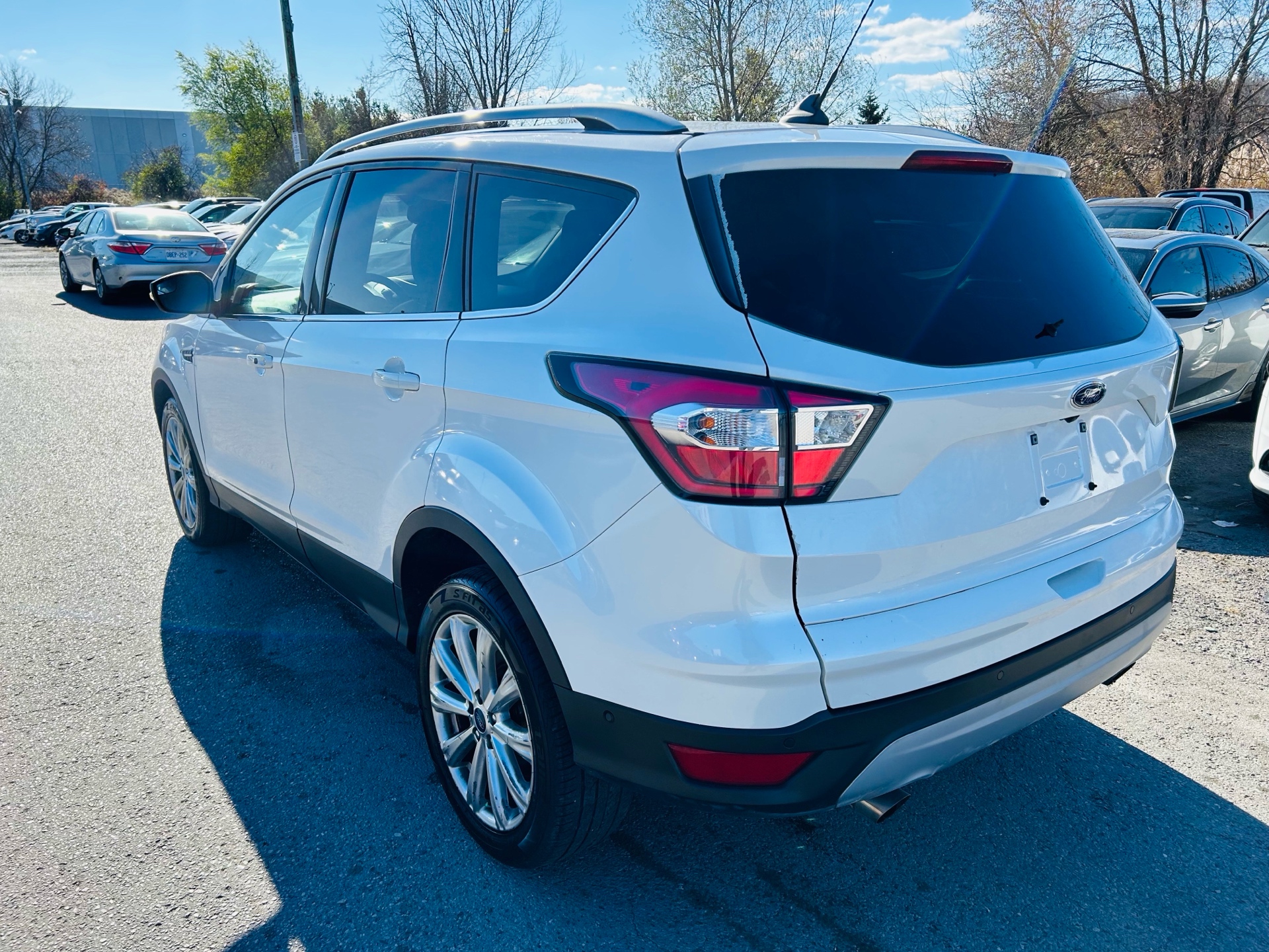 /hakimautosale/2018-Ford-Escape-31748443415016236.jpg