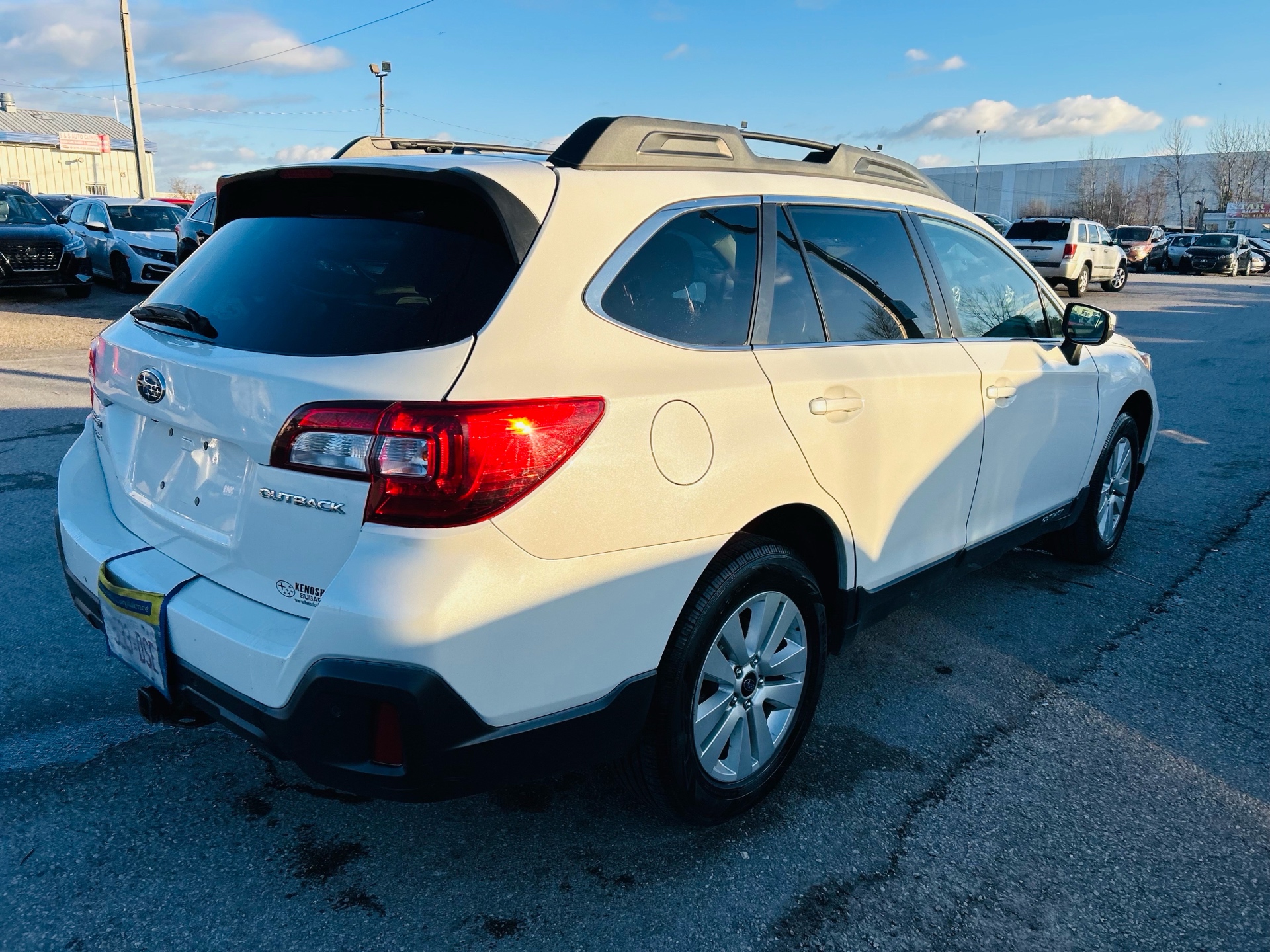 /hakimautosale/2018-Subaru-Outback-15917138316930957.jpg