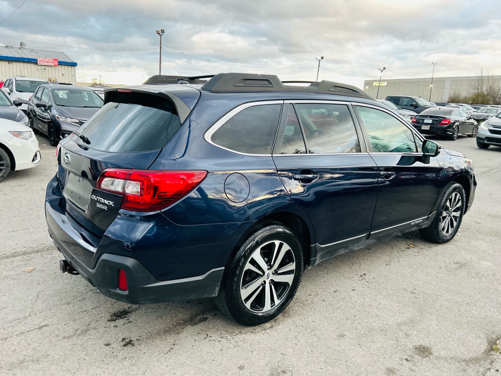 /hakimautosale/2018-Subaru-Outback-6602910277509595.jpg