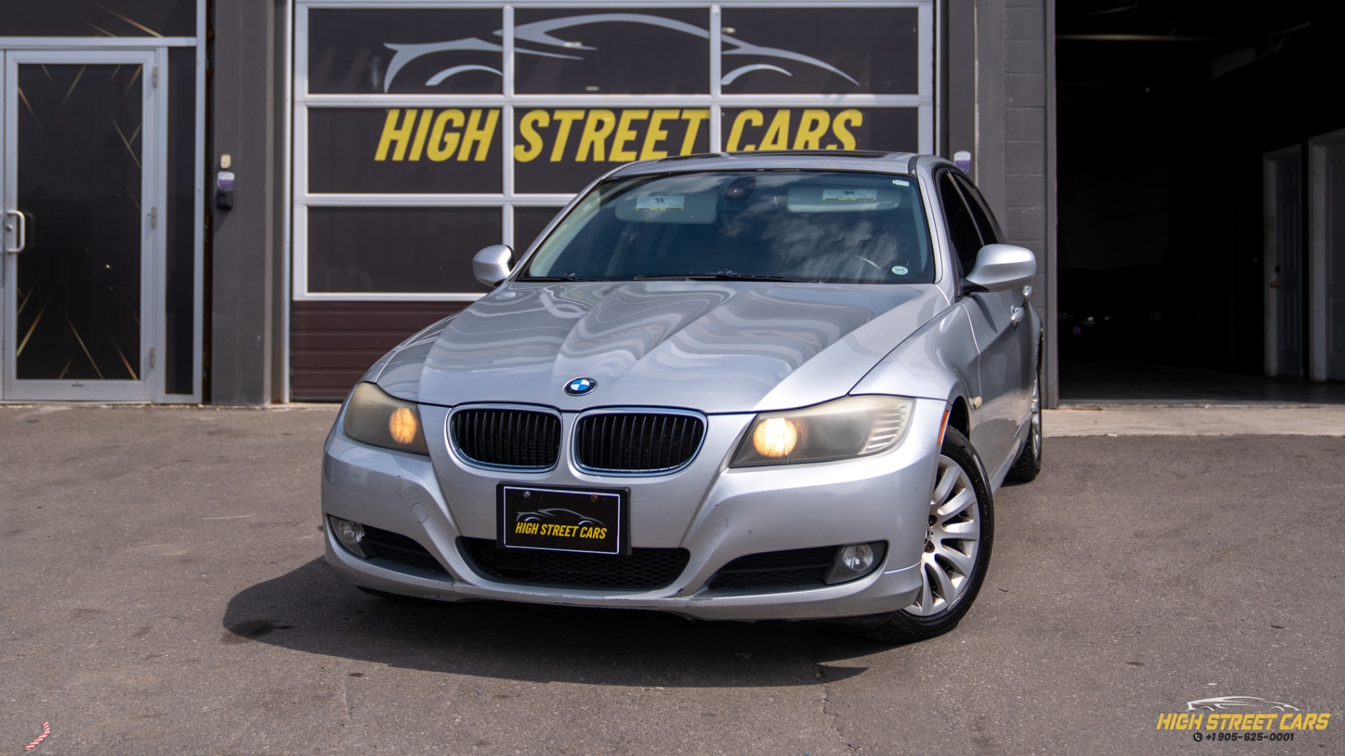 Silver 2009 BMW 3 Series 323i Sedan RWD Sedan Automatic