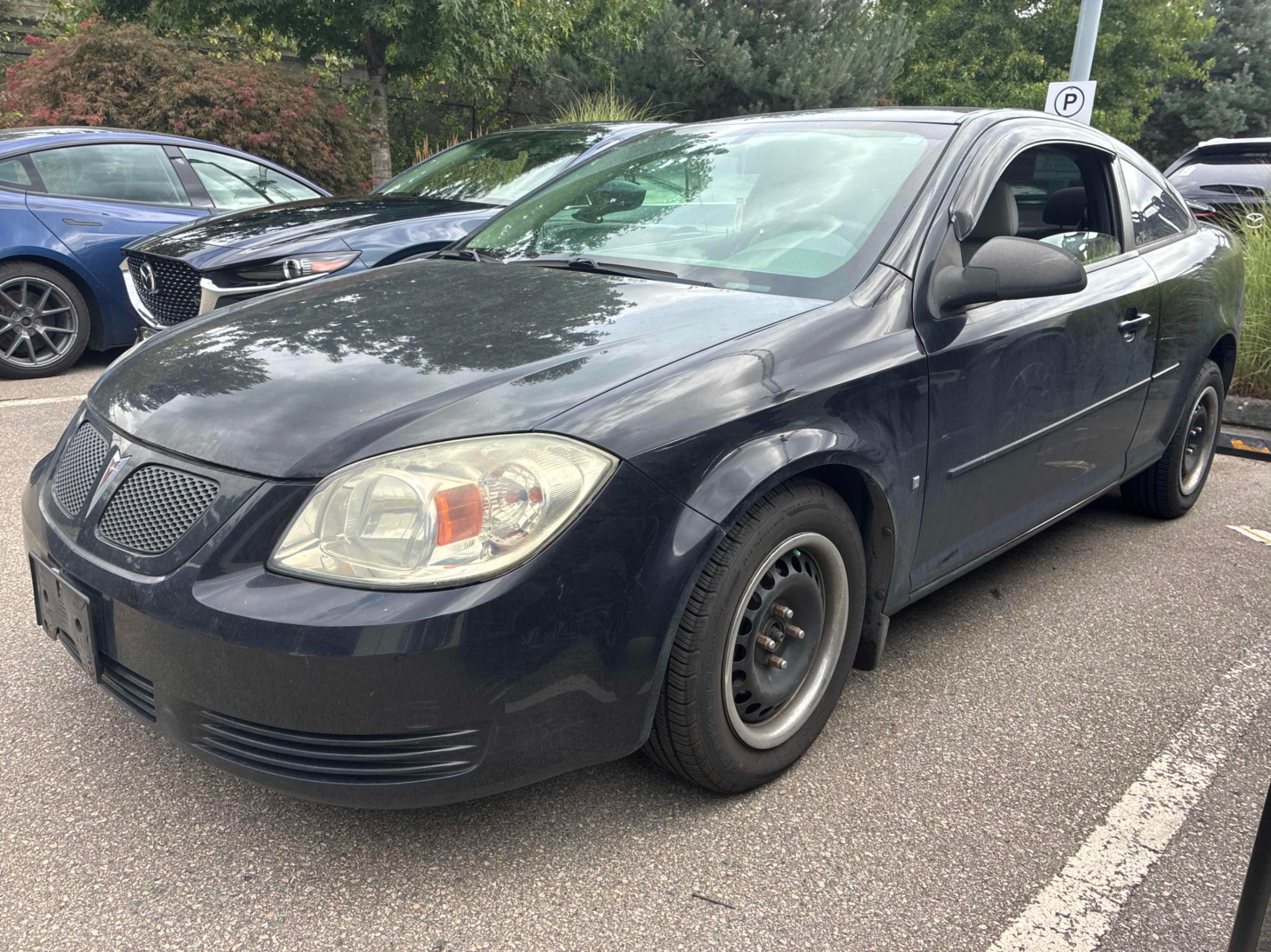 Gray 2007 Pontiac G5 Coupe Front-Wheel Drive Manual
