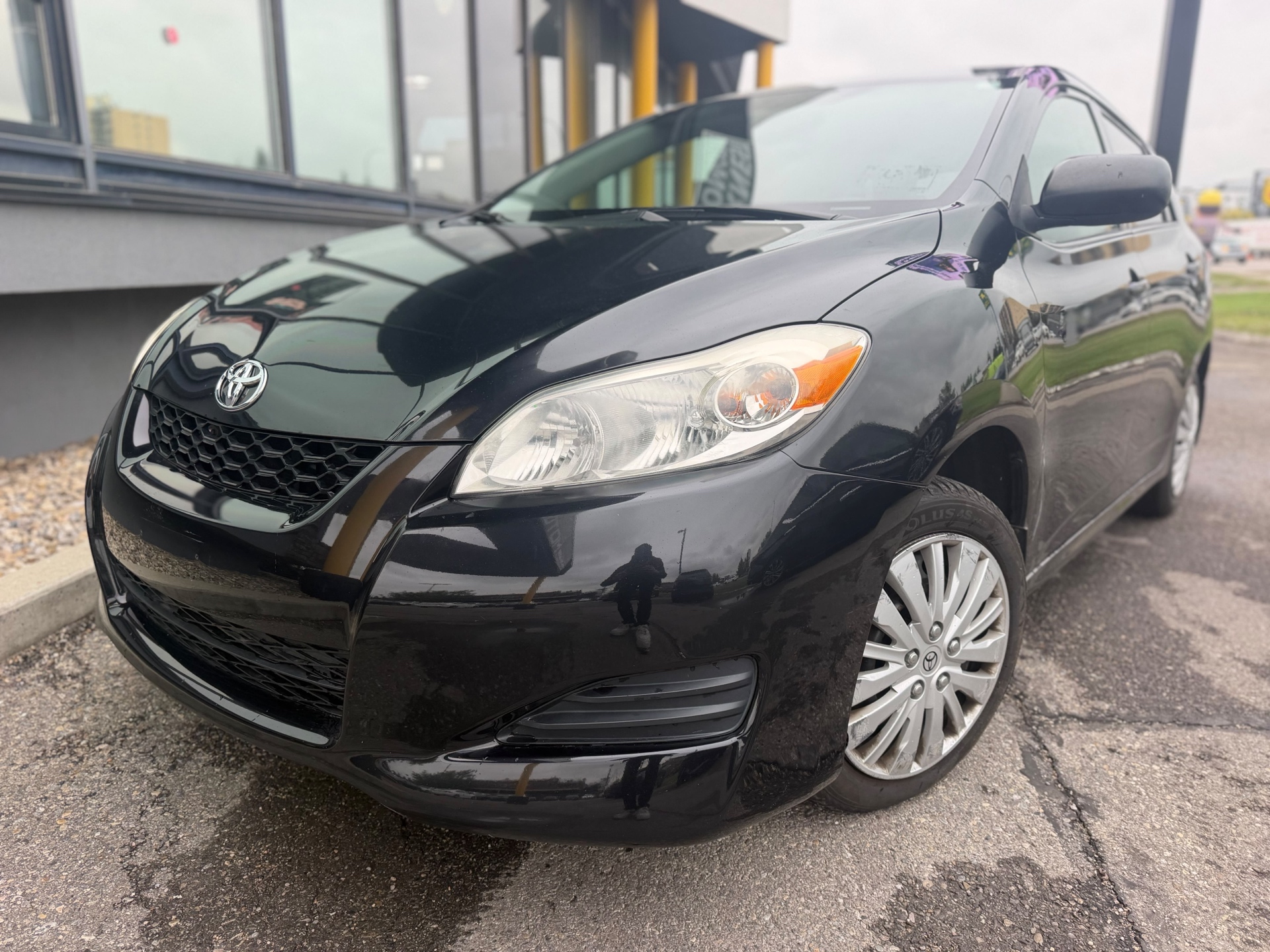 Gray 2009 Toyota Matrix Hatchback Front-Wheel Drive Automatic