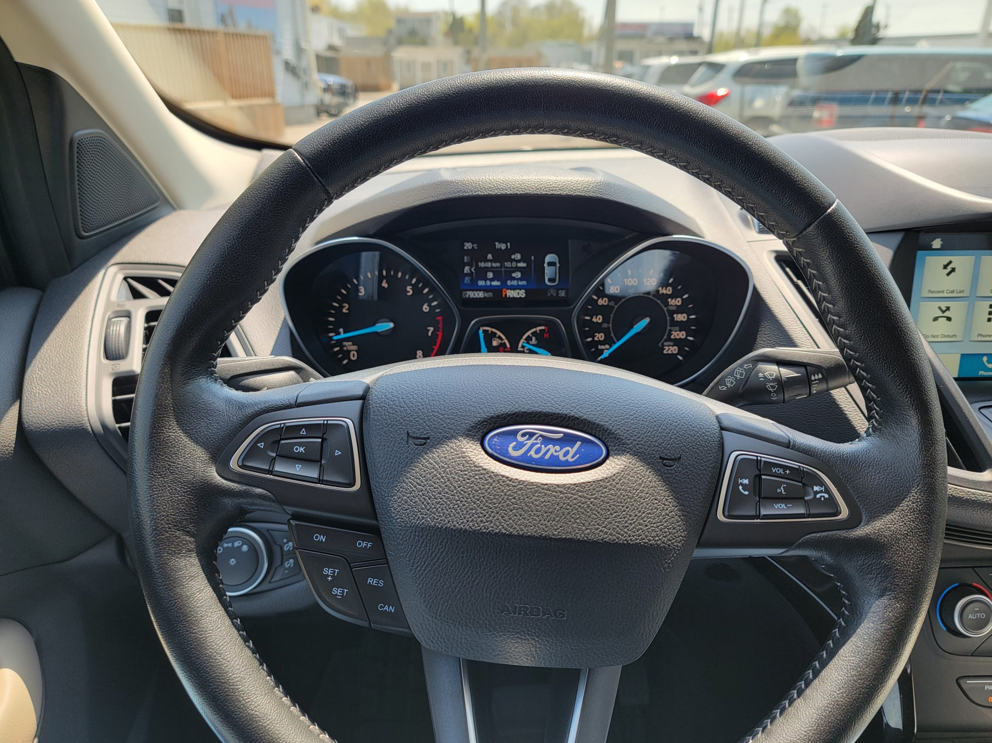 /hunsbroauto/2019-Ford-Escape-483165768533627.jpg
