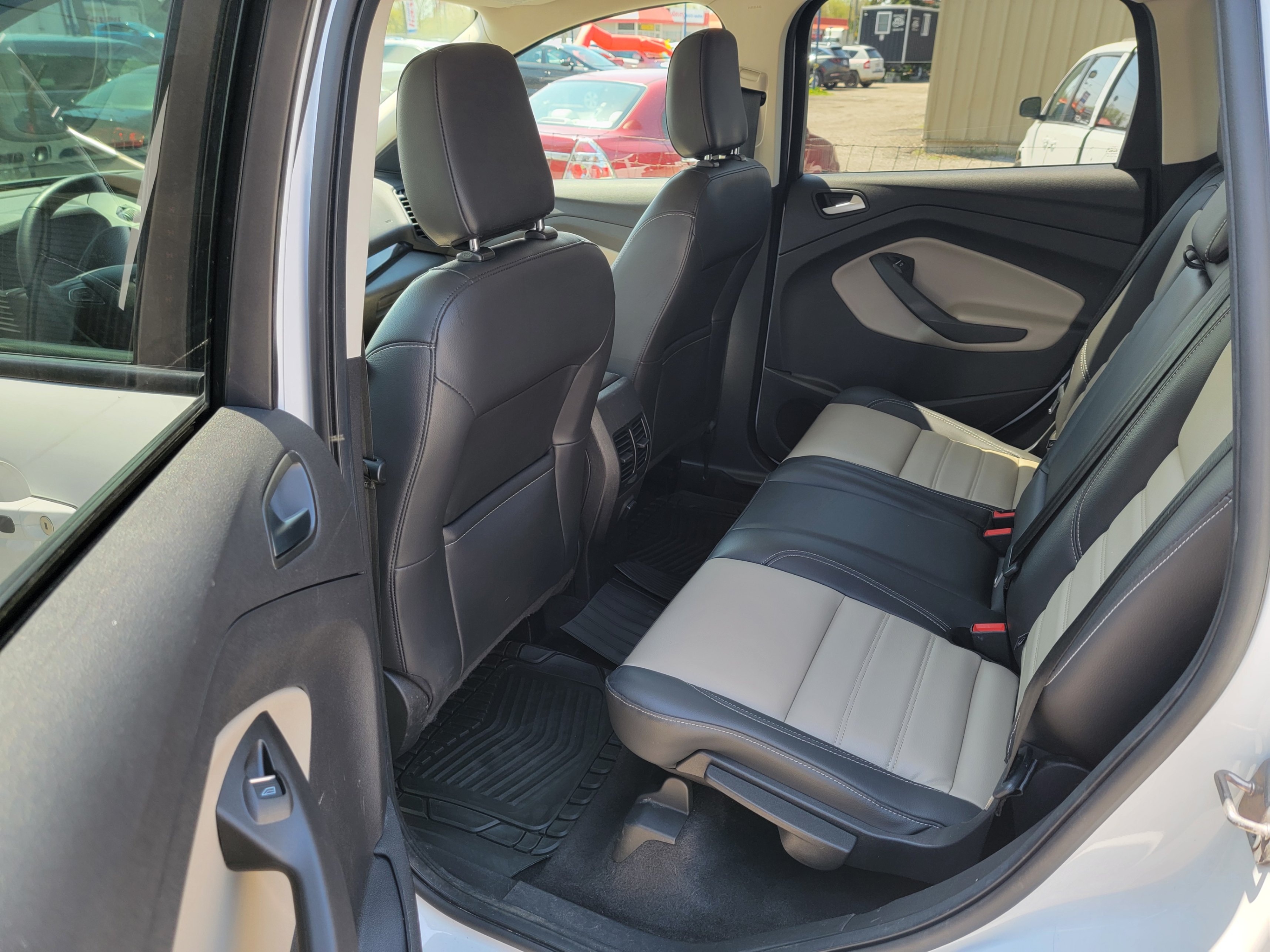 /hunsbroauto/2019-Ford-Escape-597770482067908.jpg