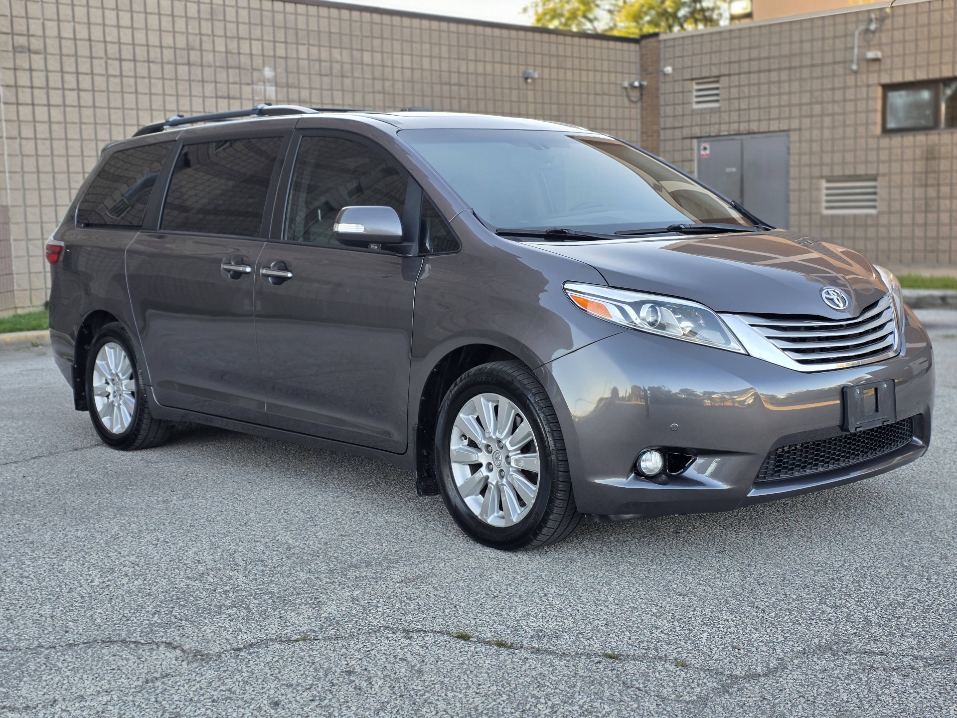 Gray 2015 Toyota Sienna Minivan Front-Wheel Drive Automatic
