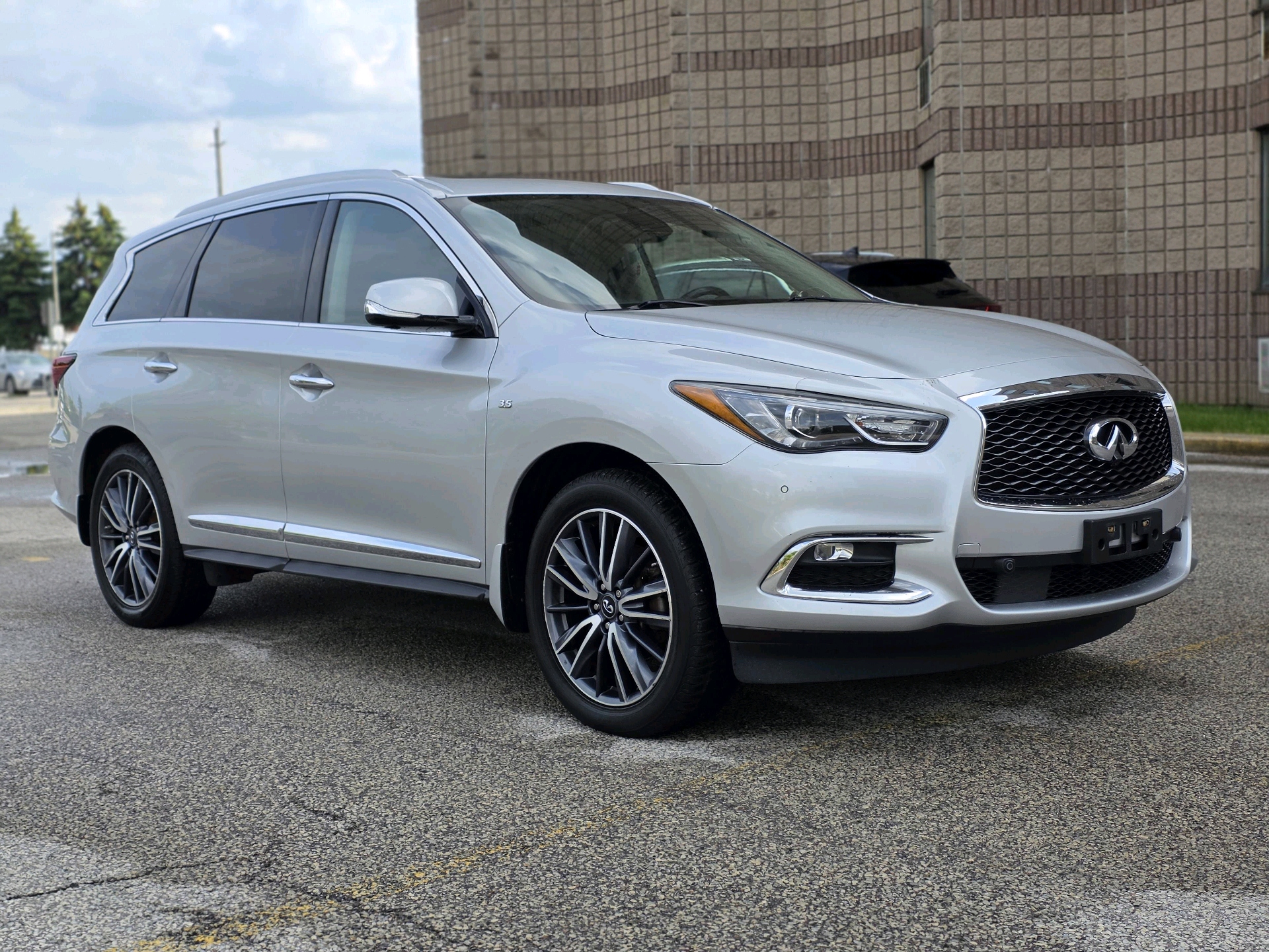 Silver 2019 INFINITI QX60 Pure AWD SUV / Crossover All-Wheel Drive Automatic