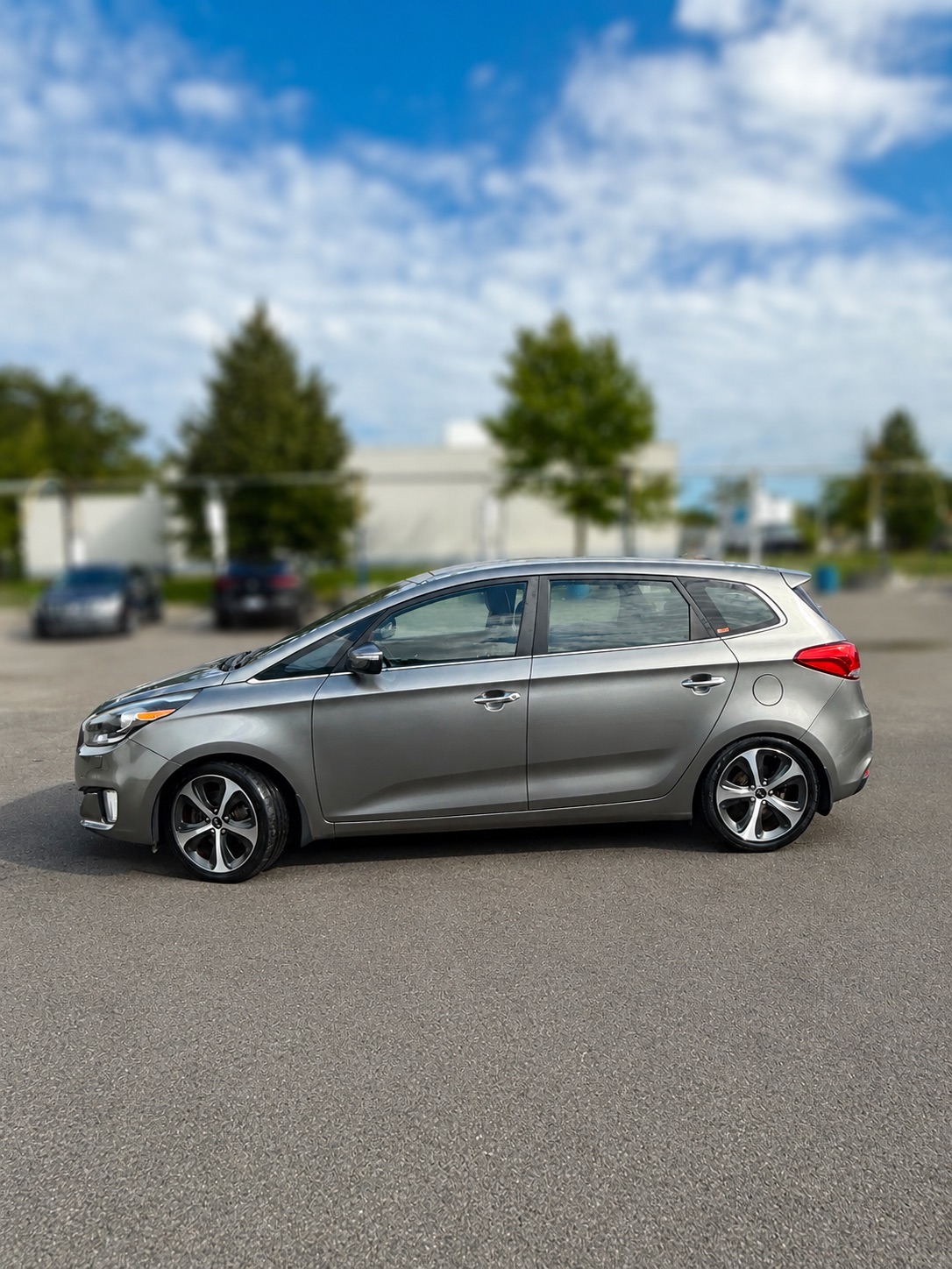 Gray 2014 Kia Rondo SUV / Crossover Automatic