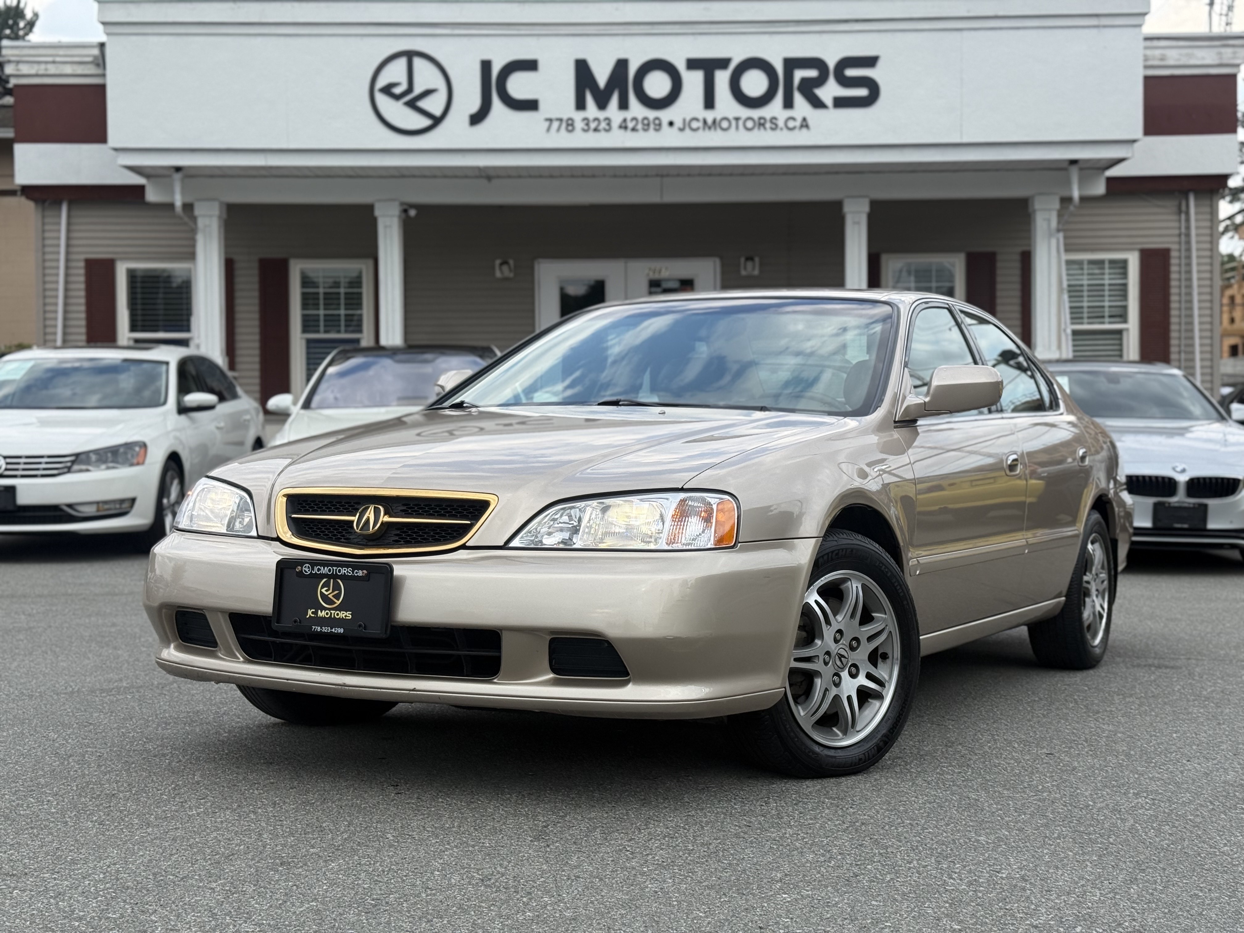 Gold 2000 Acura TL Sedan Front-Wheel Drive Automatic