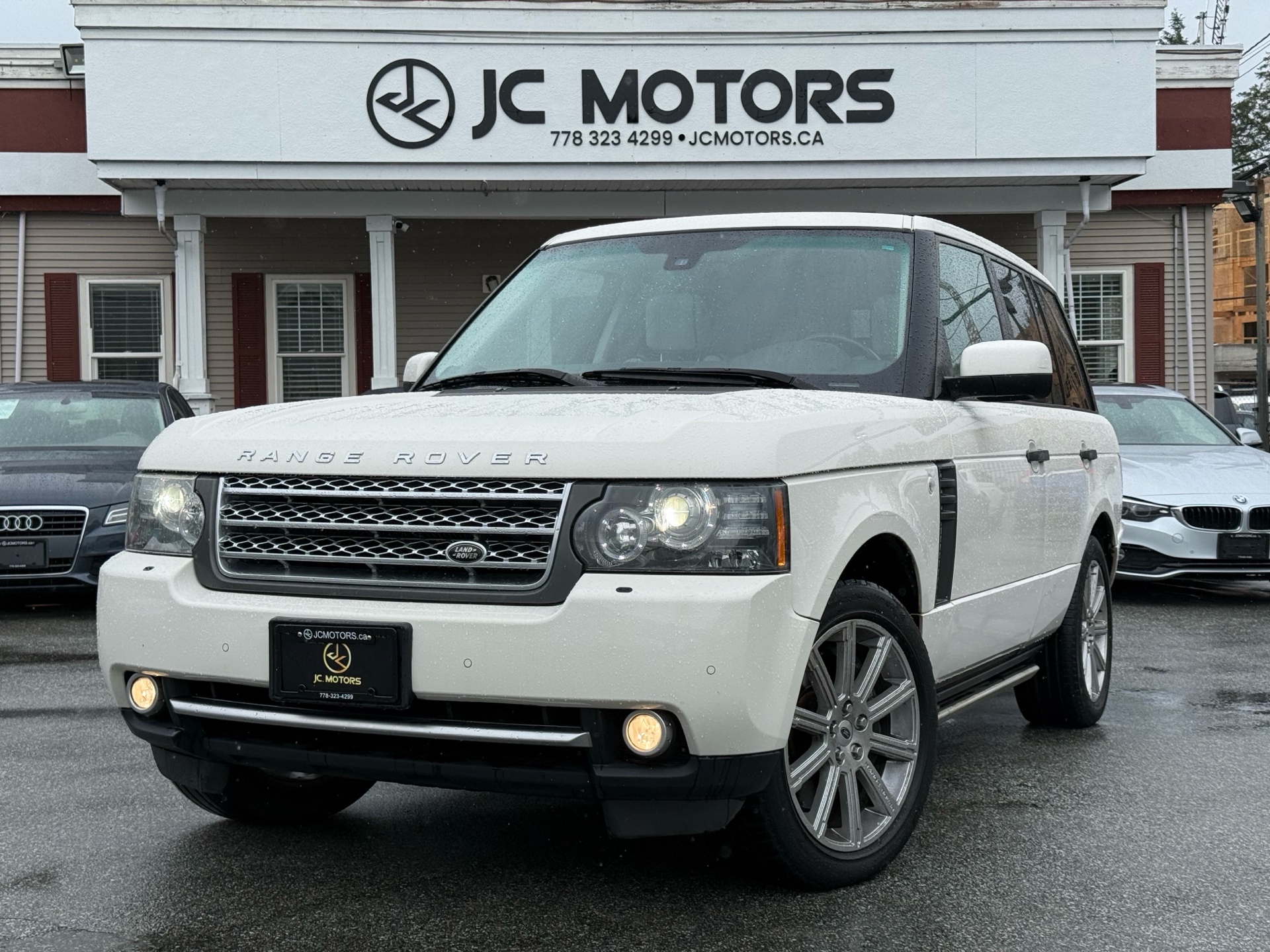 White 2010 Land Rover Range Rover SUV / Crossover Automatic