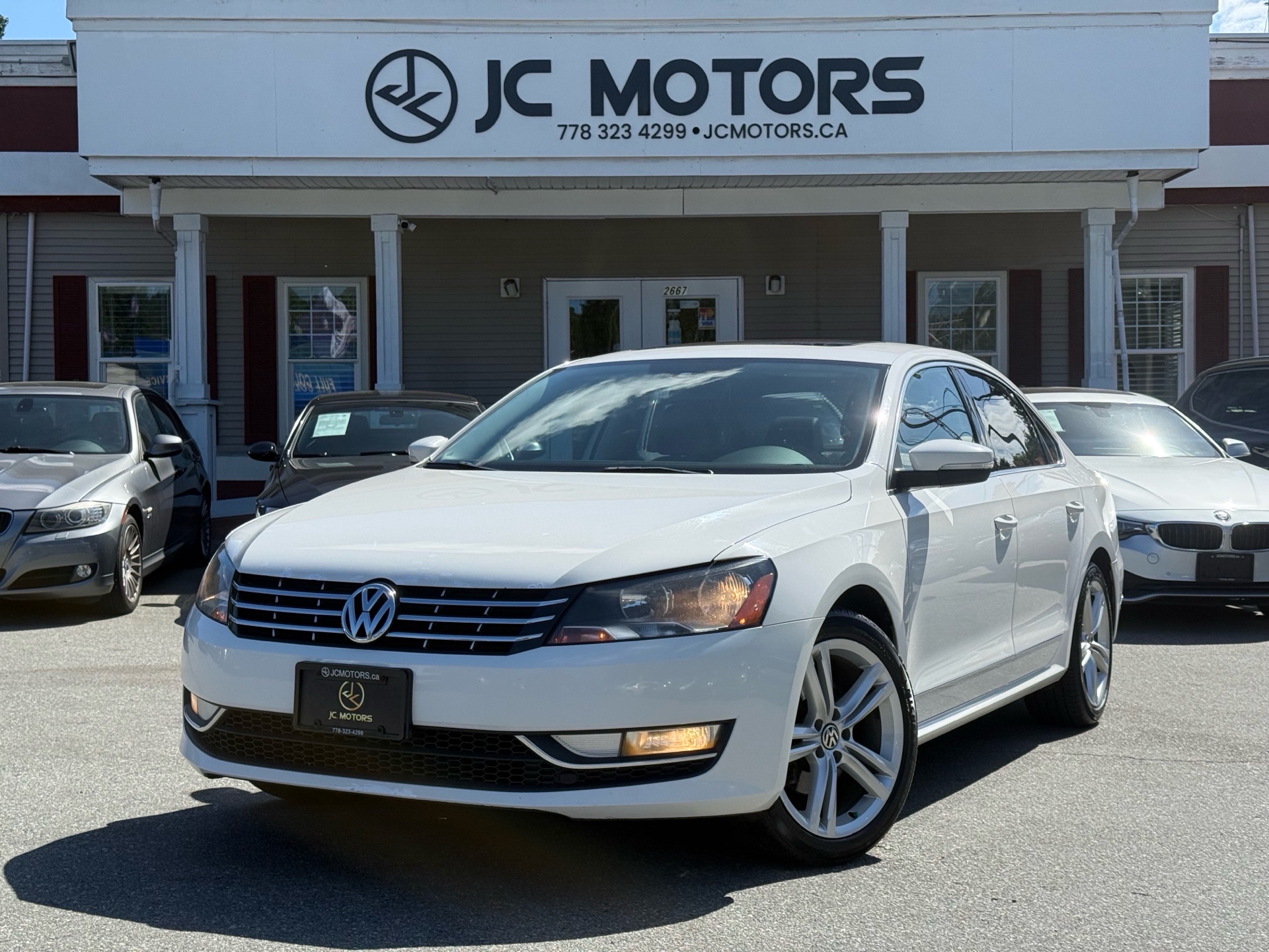 White 2014 Volkswagen Passat Sedan Automatic