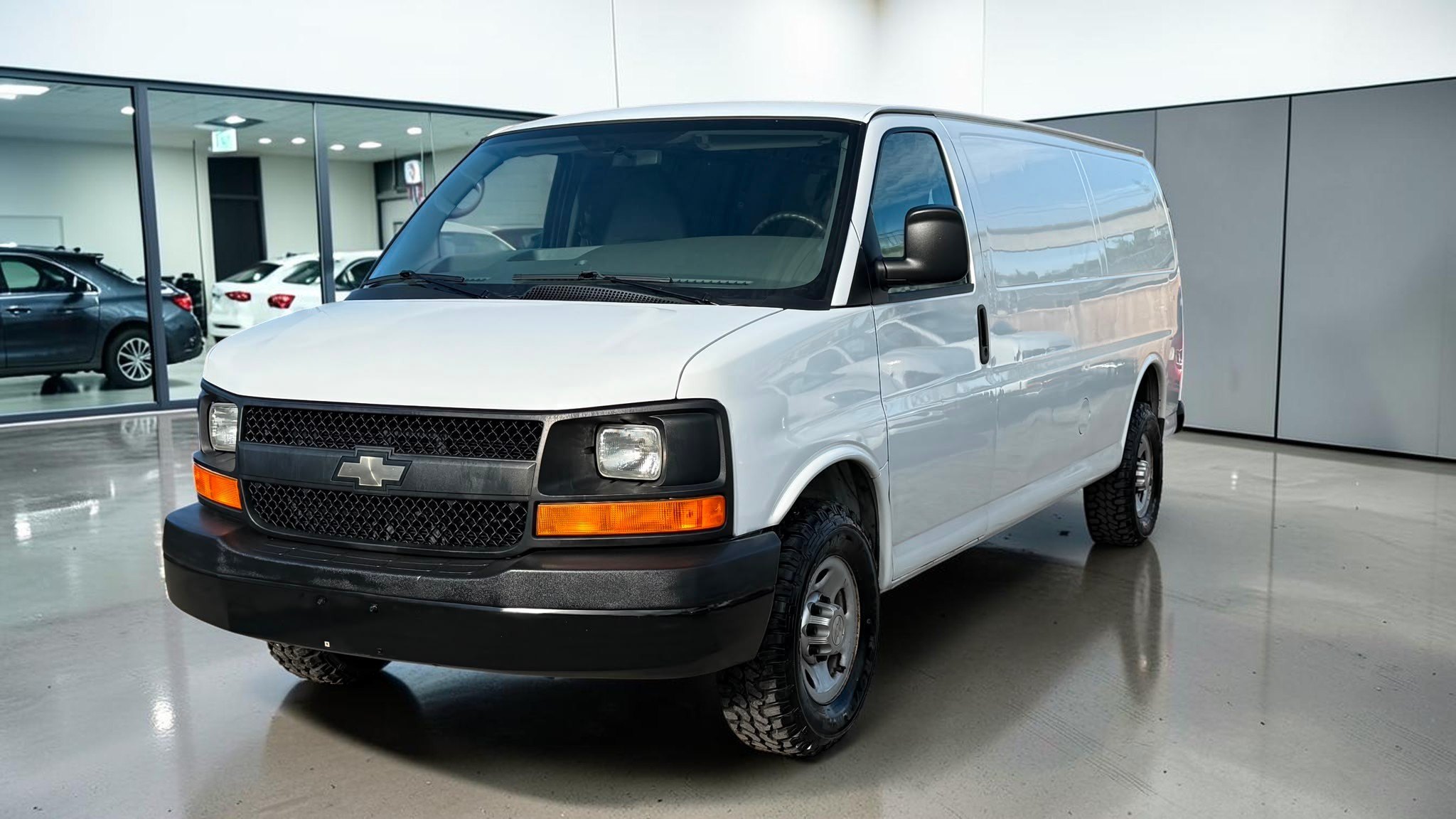 White 2015 GMC Savana Cargo Van Rear-Wheel Drive Automatic