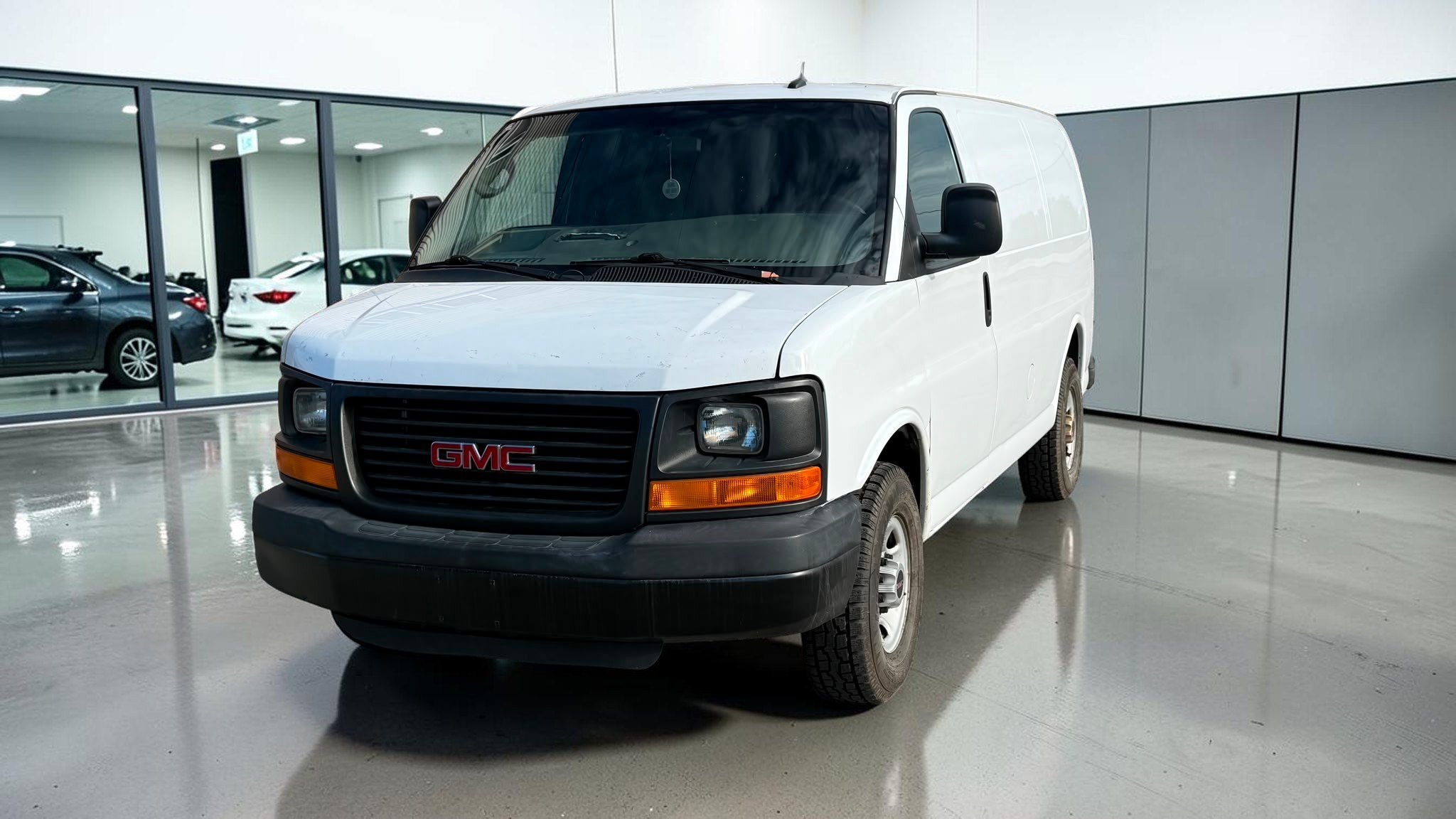 White 2015 GMC Savana Cargo Van Rear-Wheel Drive Automatic
