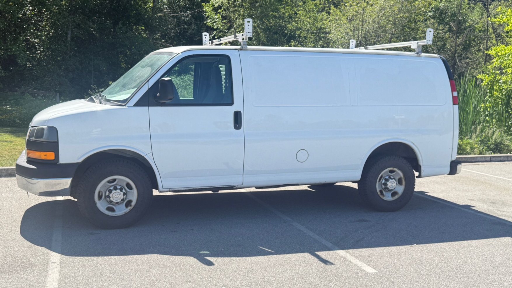 White 2017 Chevrolet Express Cargo 2500 RWD Van Rear-Wheel Drive Automatic