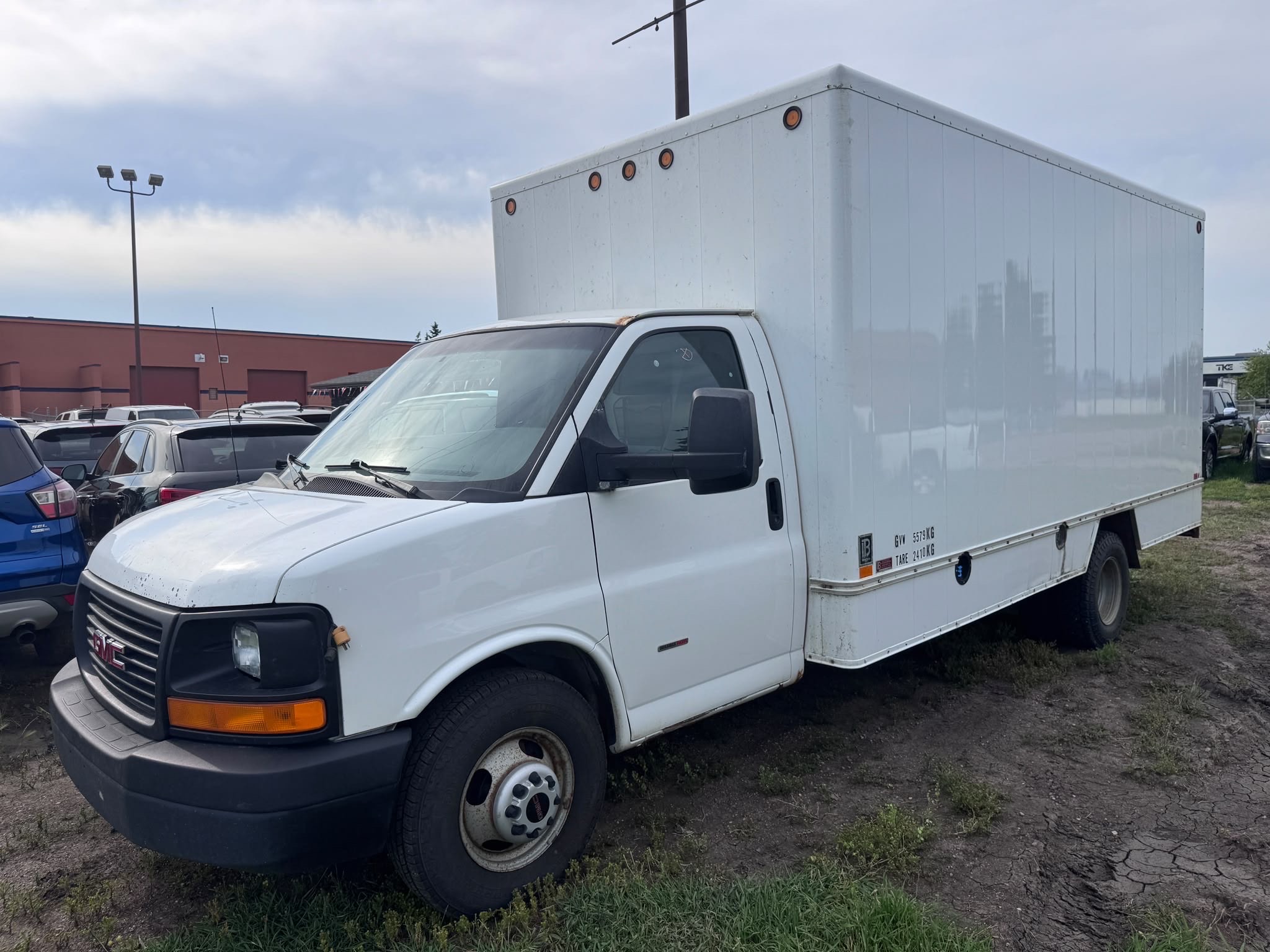 White 2012 GMC Savana Chassis Van Rear-Wheel Drive Automatic