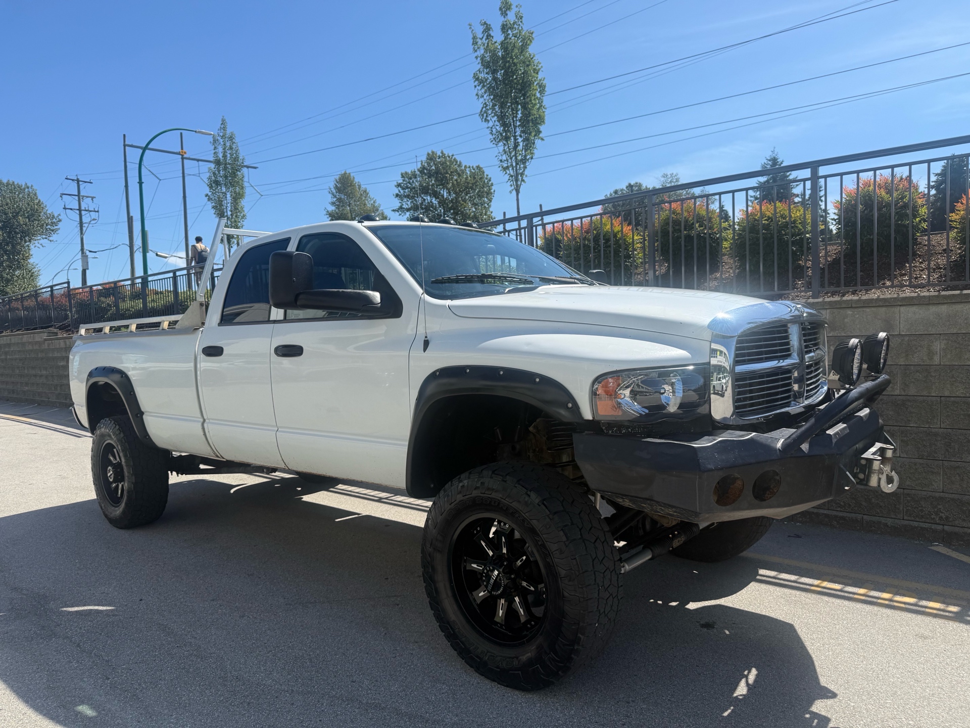 White 2003 Dodge RAM 2500 ST Quad Cab 4WD Pickup Truck Four-Wheel Drive Automatic