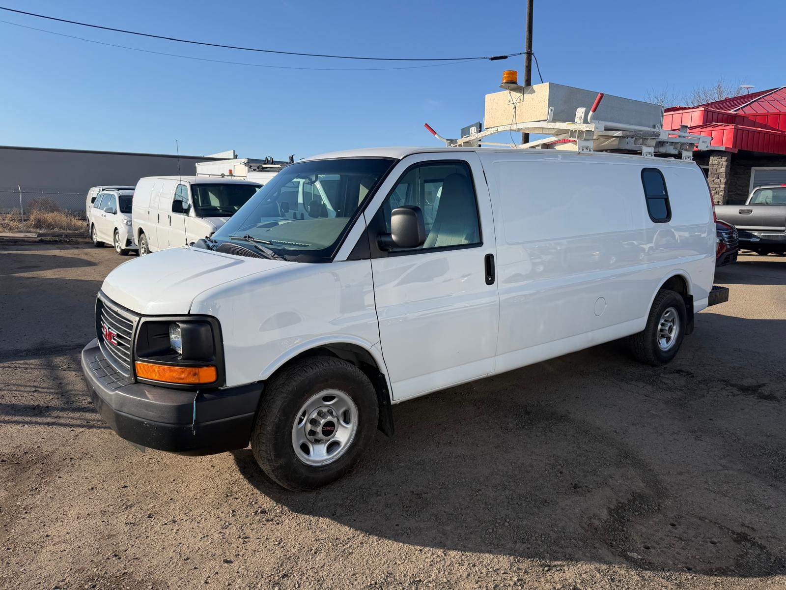 White 2013 GMC Savana Cargo 3500 Extended RWD Van Rear-Wheel Drive Automatic