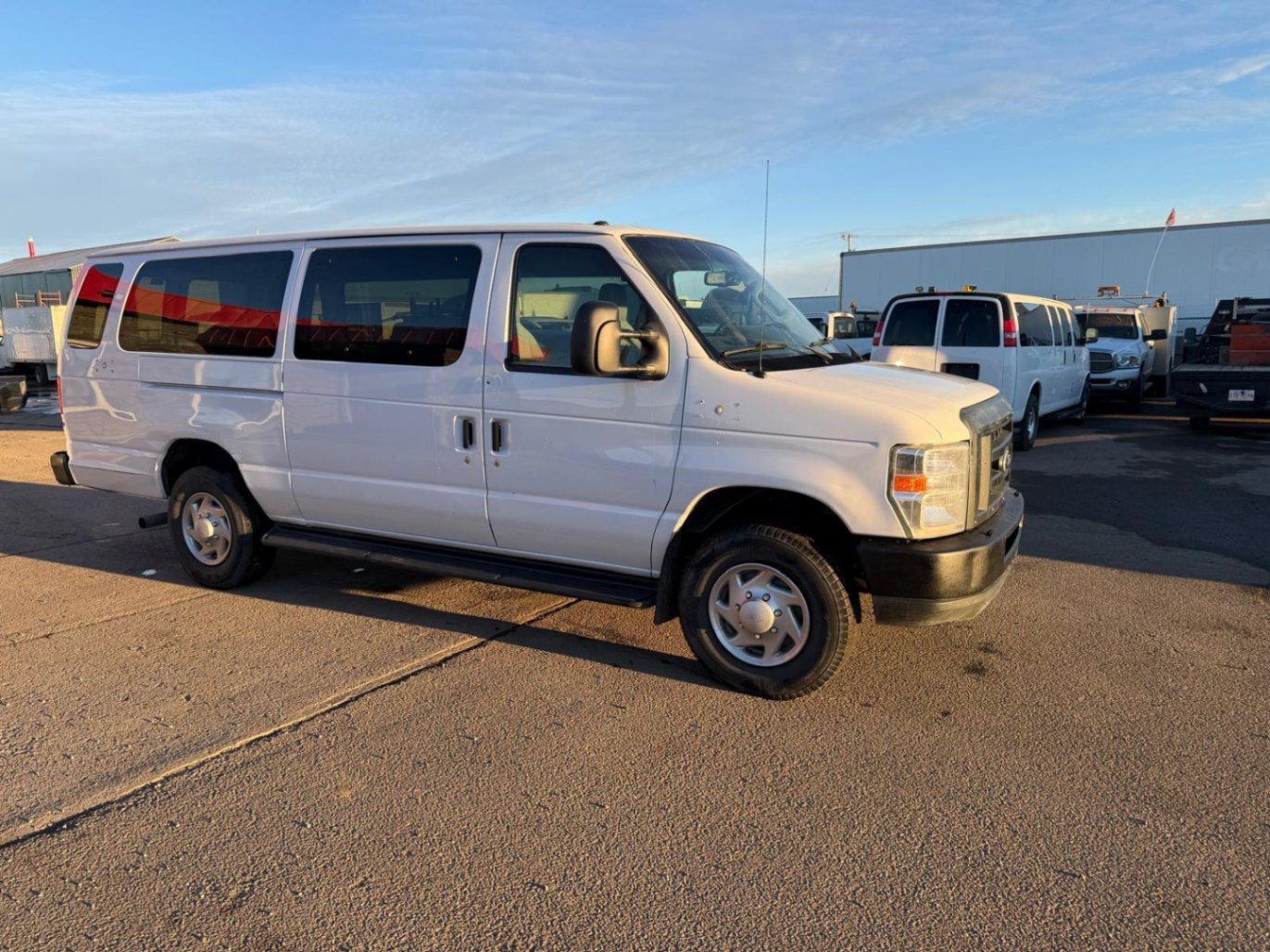 2014 Ford E-Series E-350 Super Duty Extended Cargo Van