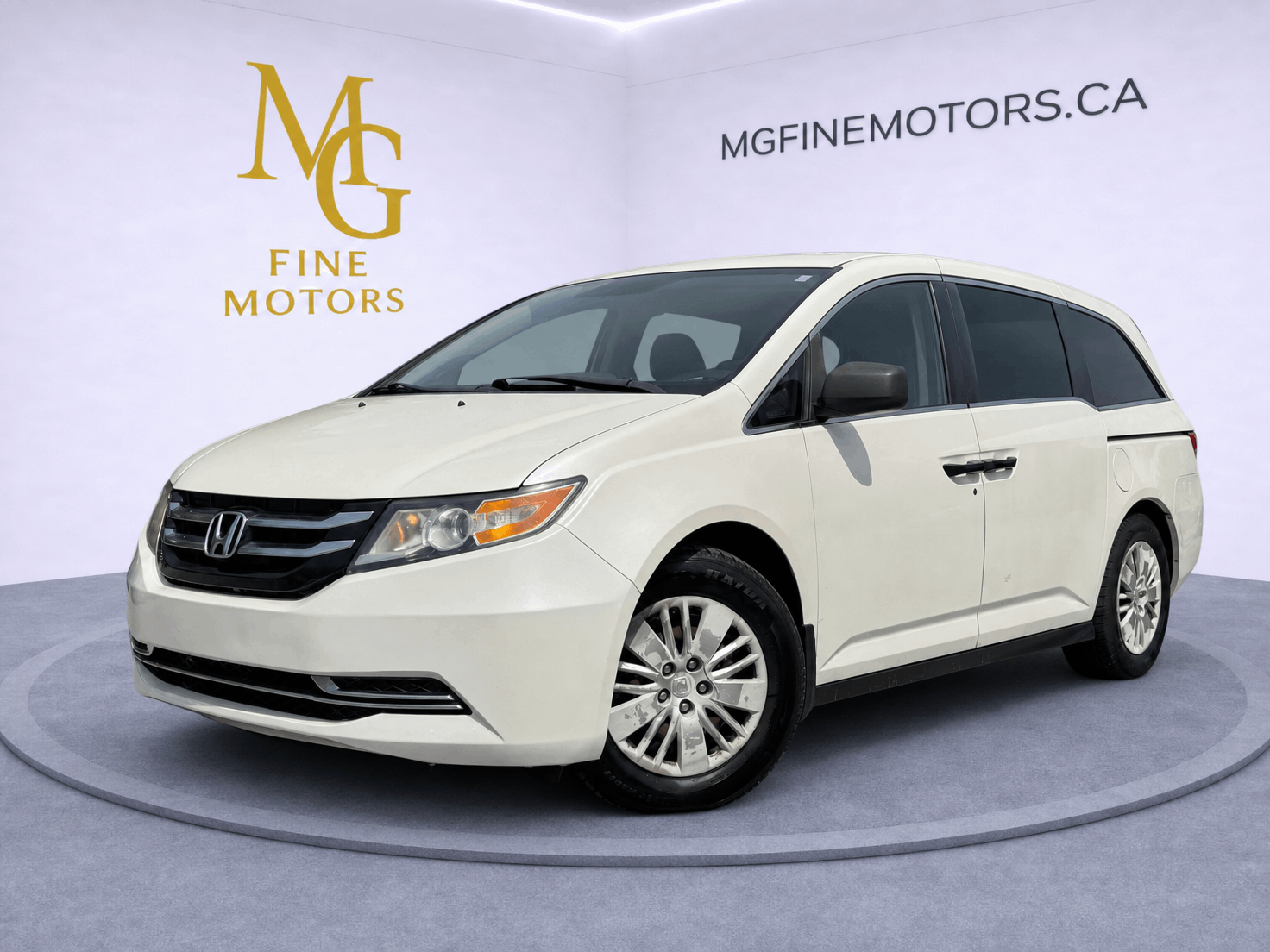 White 2015 Honda Odyssey Minivan Front-Wheel Drive Automatic