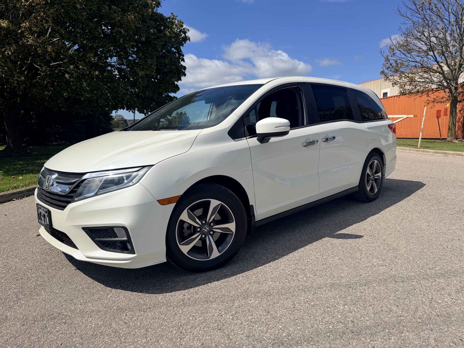 White 2019 Honda Odyssey Minivan Front-Wheel Drive Automatic