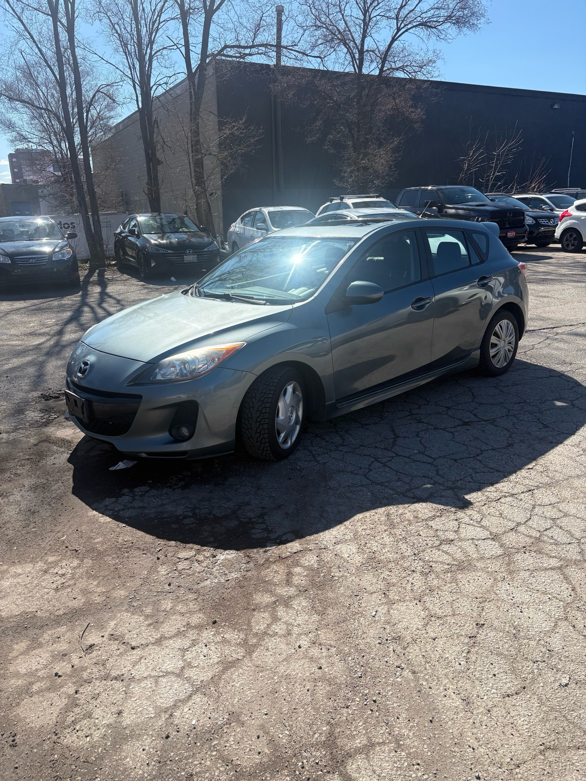 2012 Mazda MAZDA3 i Touring Hatchback