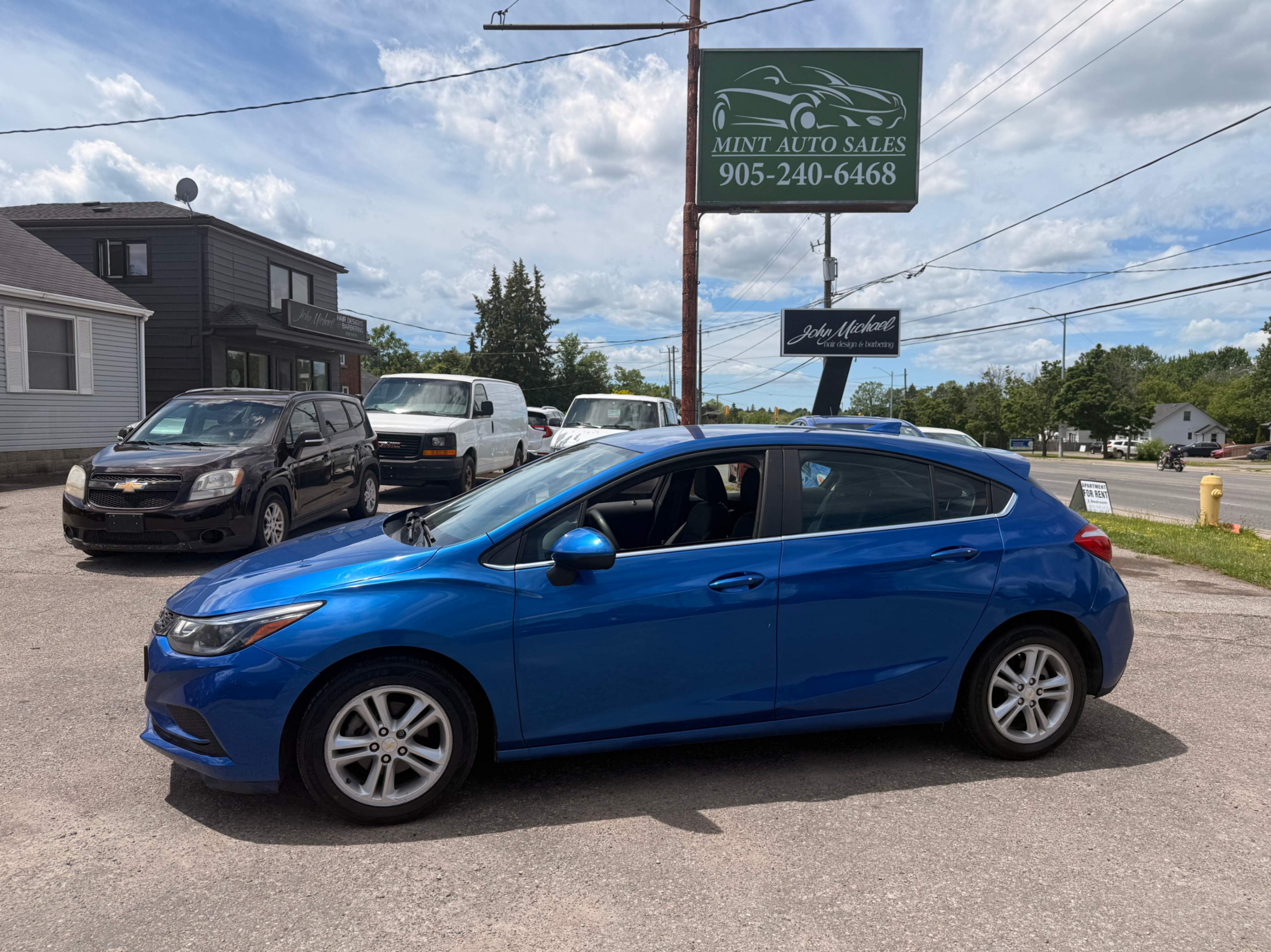 Metallic Bright Blue 2017 Chevrolet Cruze LT Hatchback FWD Hatchback Front-Wheel Drive Automatic
