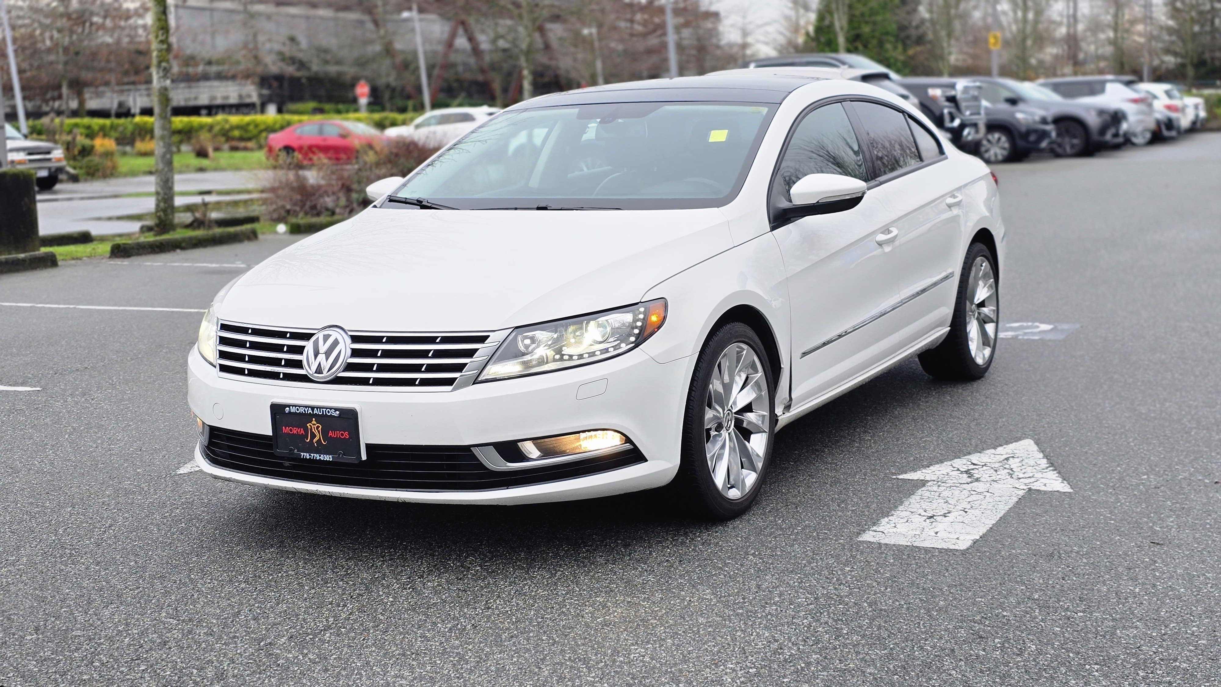 White 2013 Volkswagen CC 2.0T Highline FWD Sedan Automatic