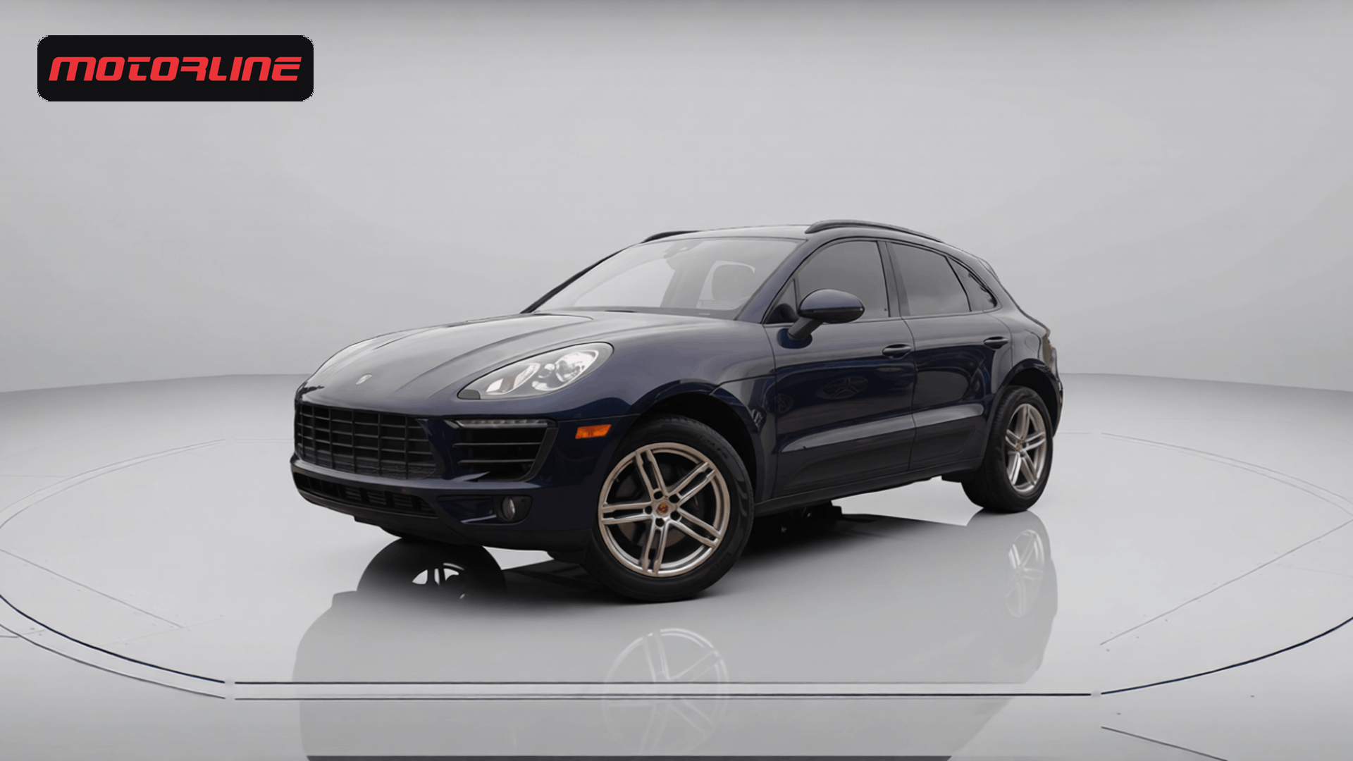 Blue 2018 Porsche Macan SUV / Crossover All-Wheel Drive Automatic
