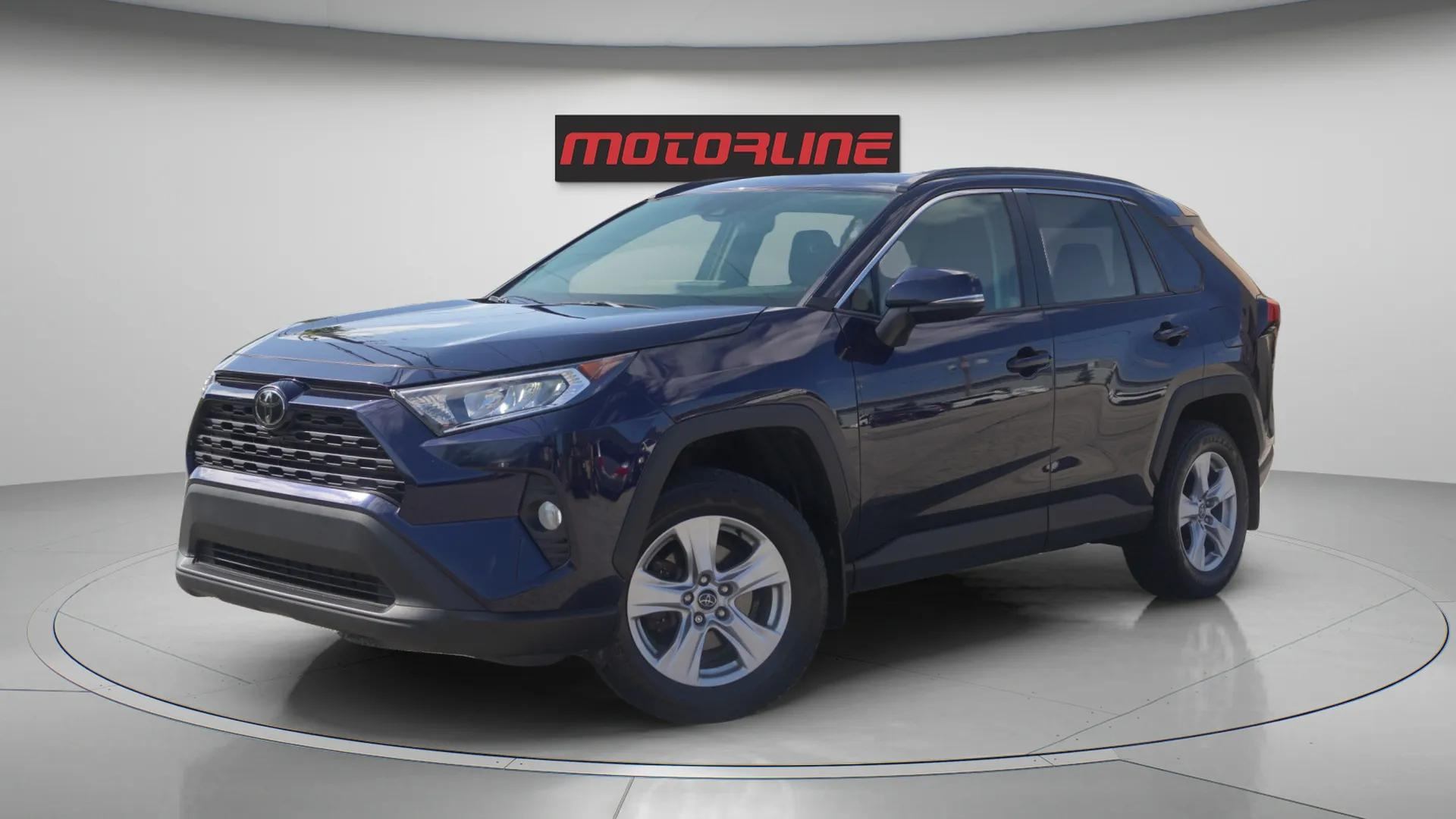 2019 Toyota RAV4 AWD | XLE | Sunroof | Power Seats