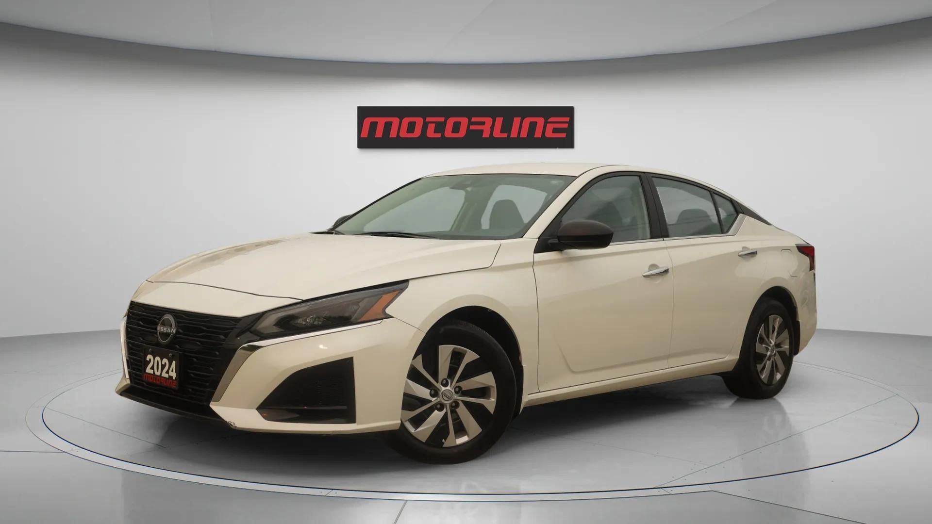 White 2024 Nissan Altima Sedan Automatic