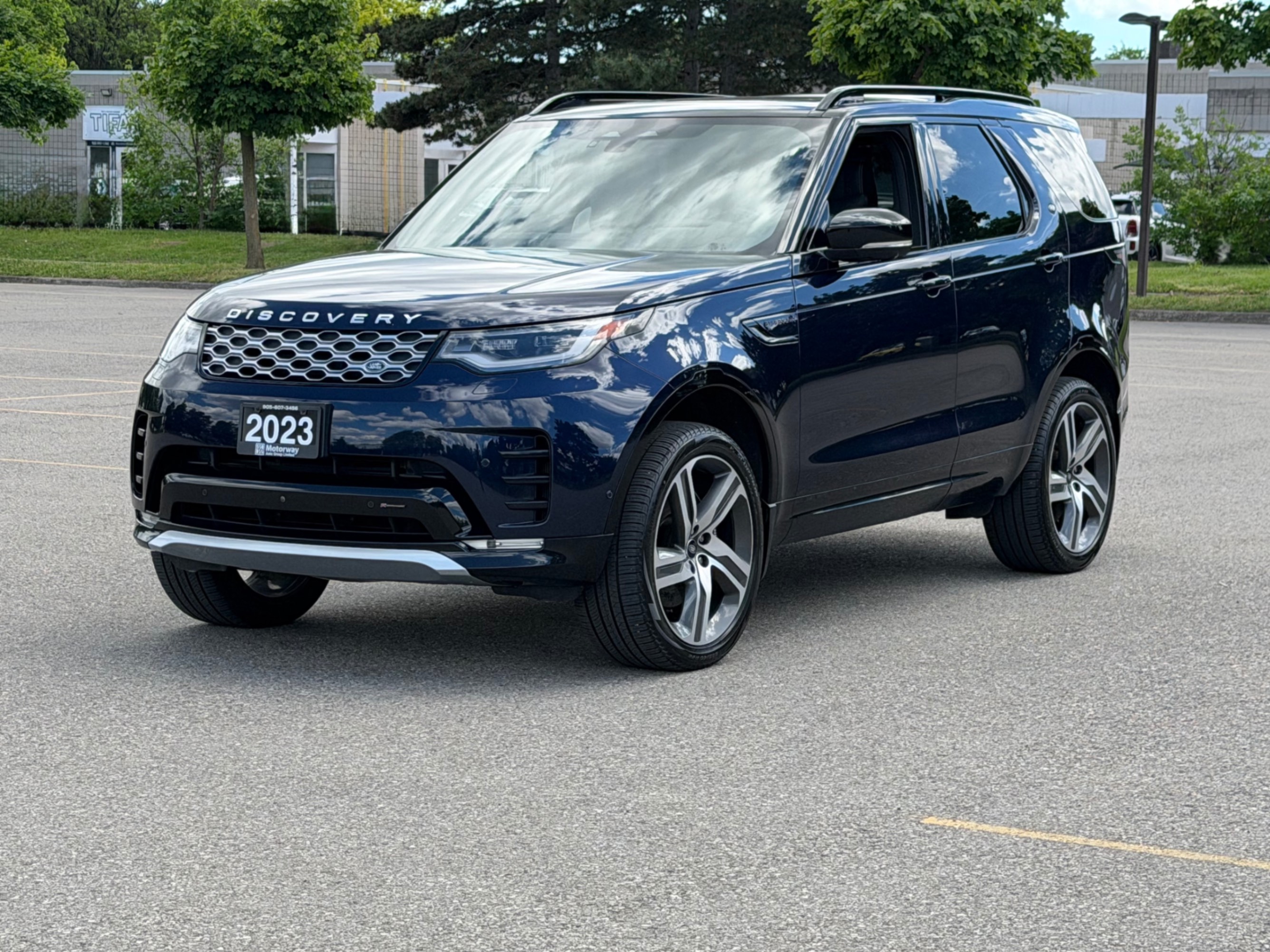 2023 Land Rover Discovery P360 Metropolitan Edition AWD