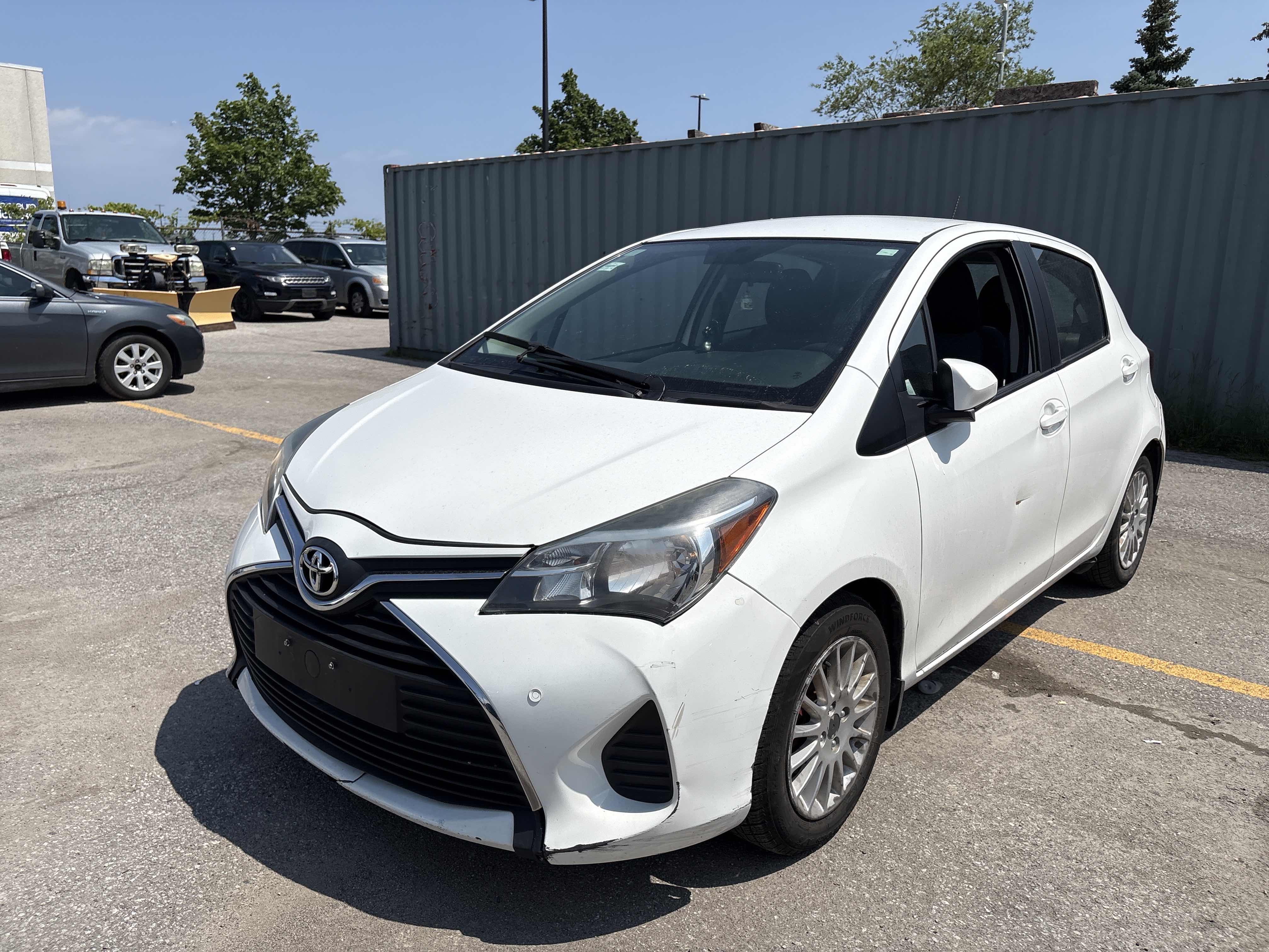 2015 Toyota Yaris LE